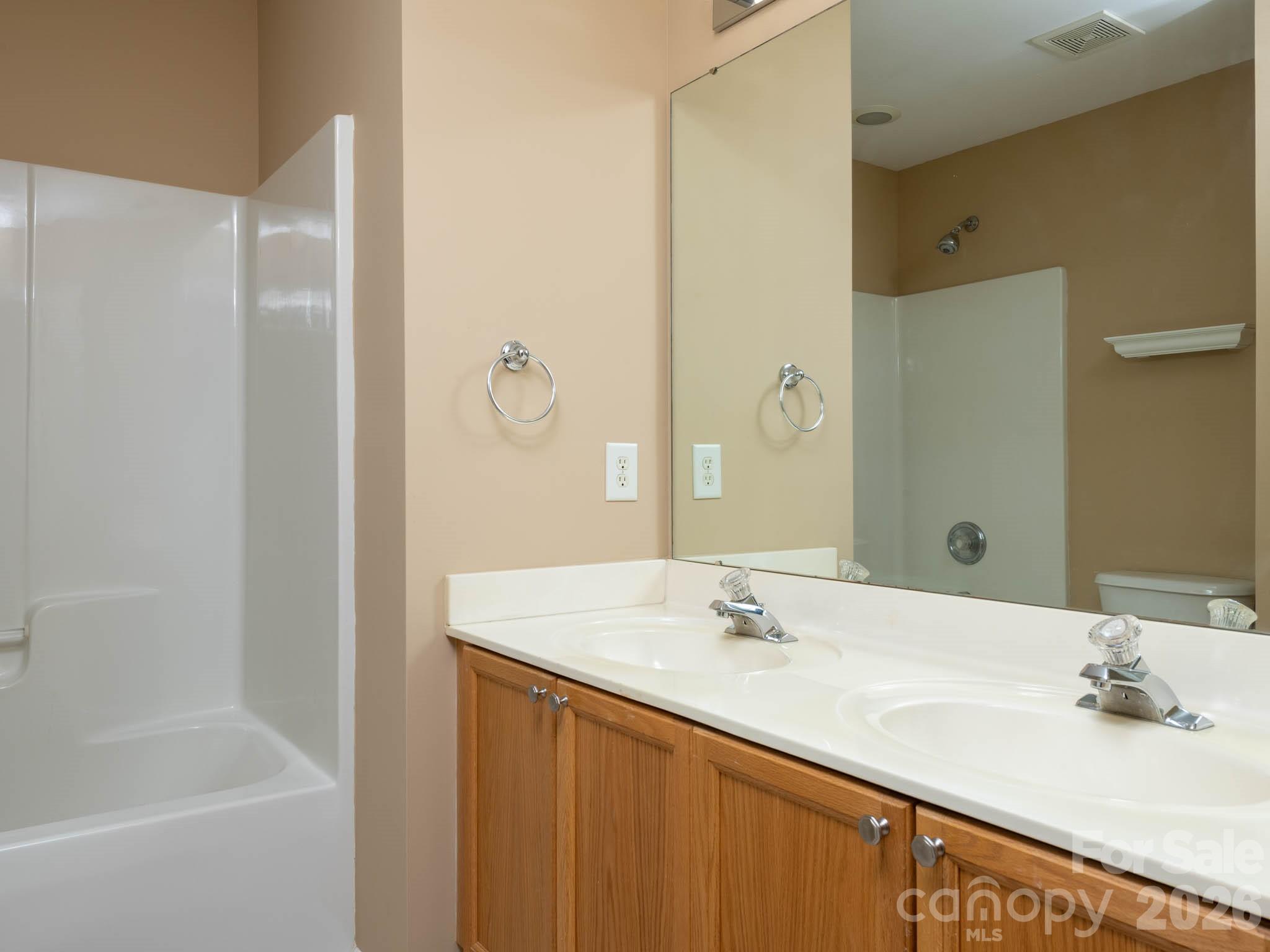 115 Northland Avenue Property Photo 33