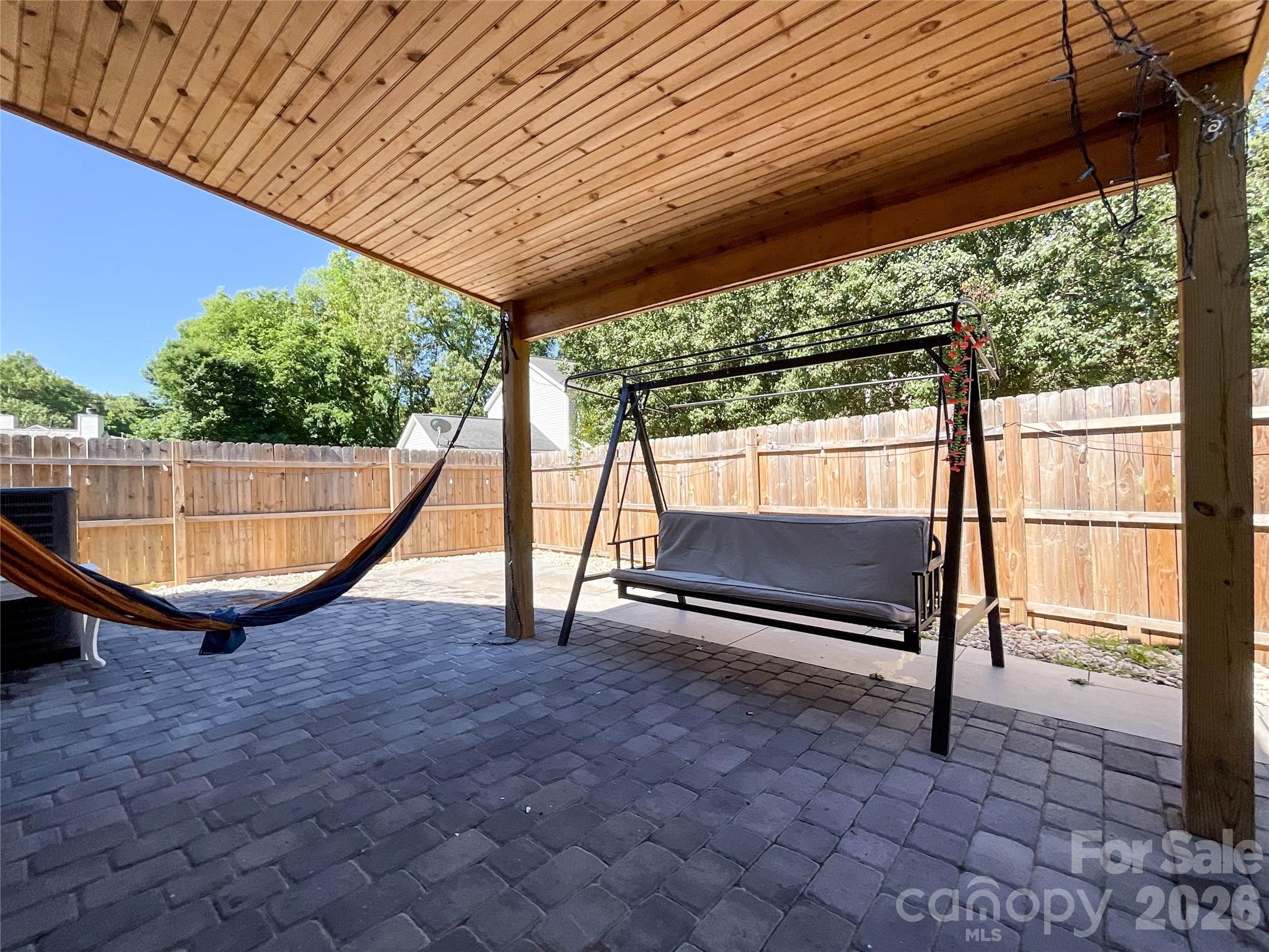 12151 Stewarts Crossing Drive Property Photo 11