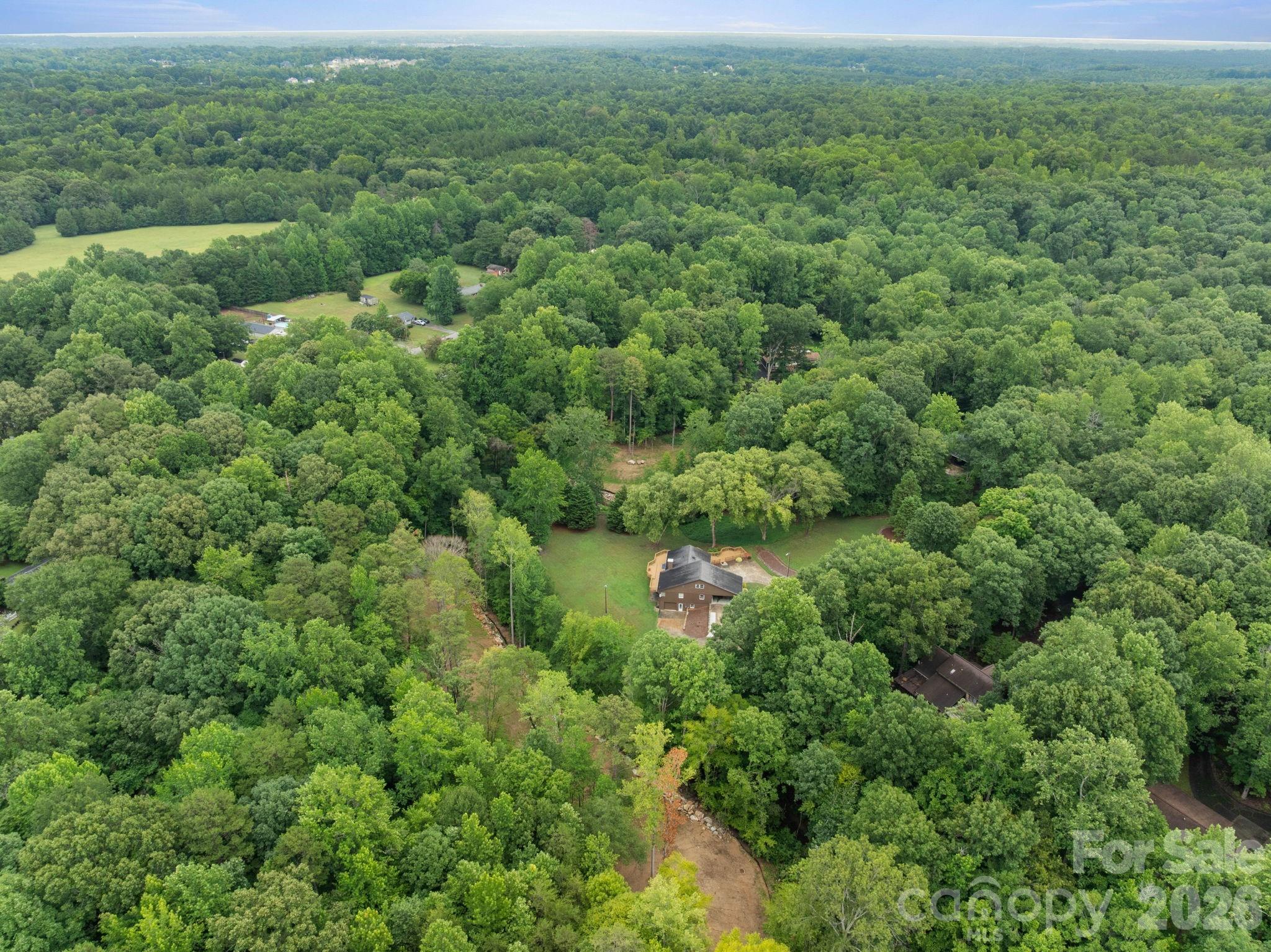 214 Fallingwood Circle Property Photo 3