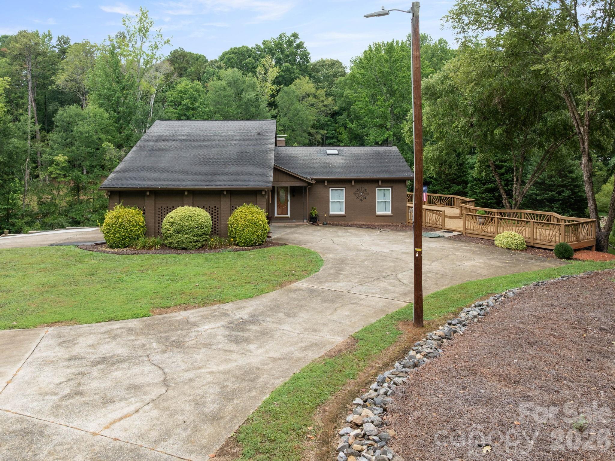 214 Fallingwood Circle Property Photo 7