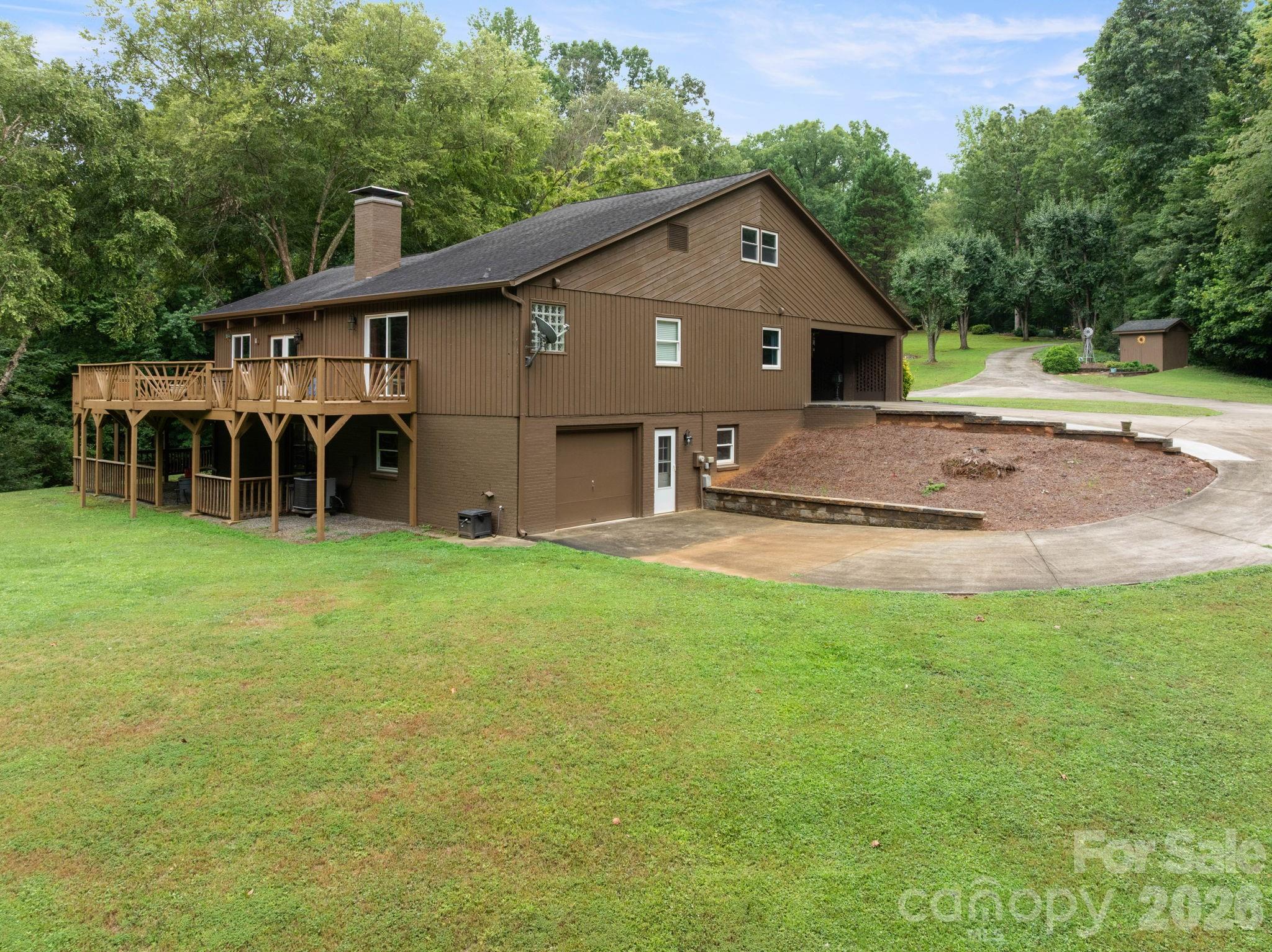 214 Fallingwood Circle Property Photo 8