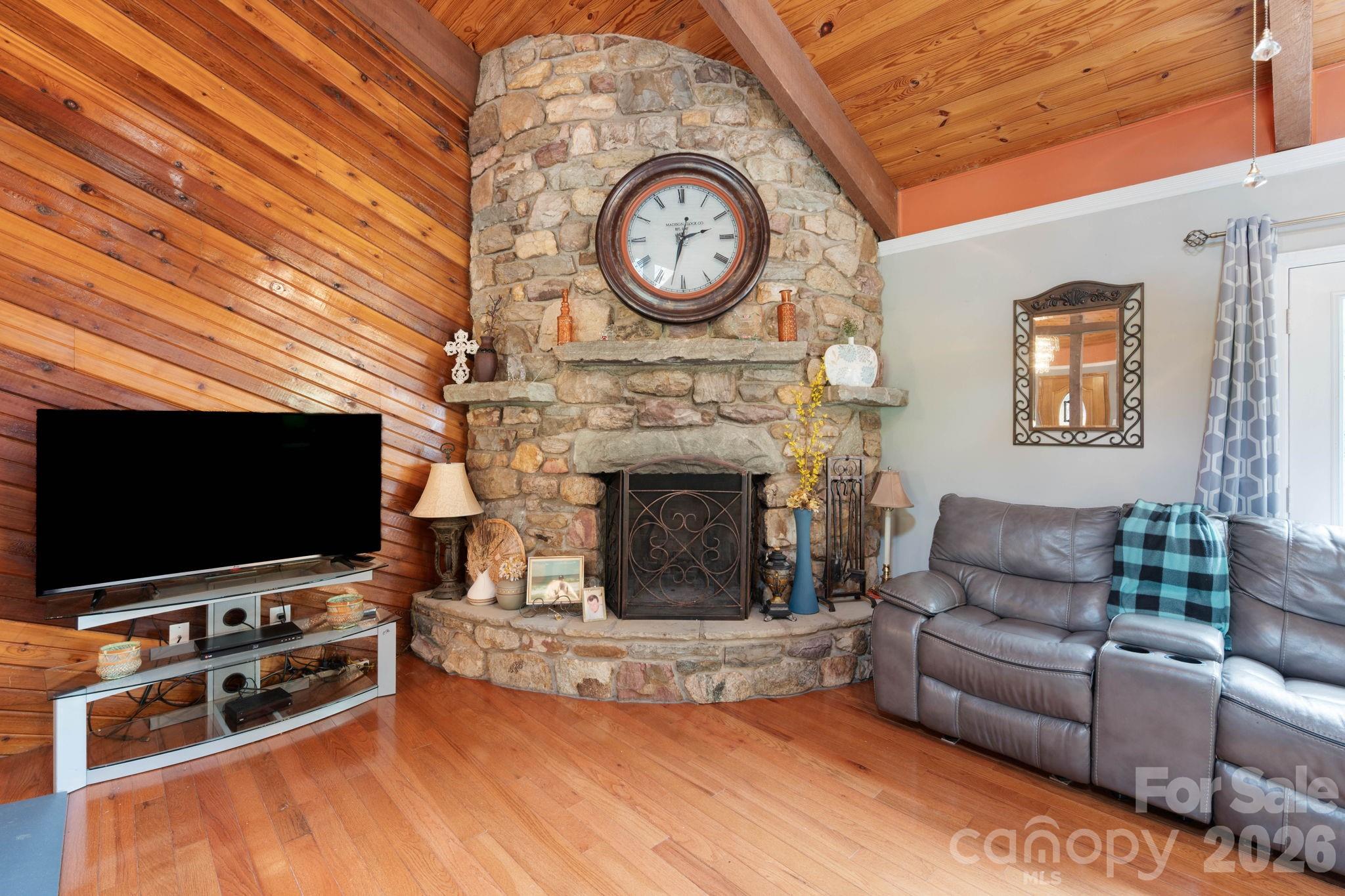 214 Fallingwood Circle Property Photo 13