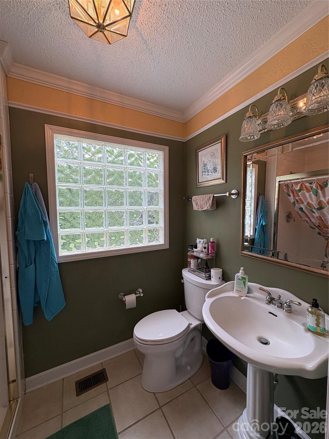 214 Fallingwood Circle Property Photo 24