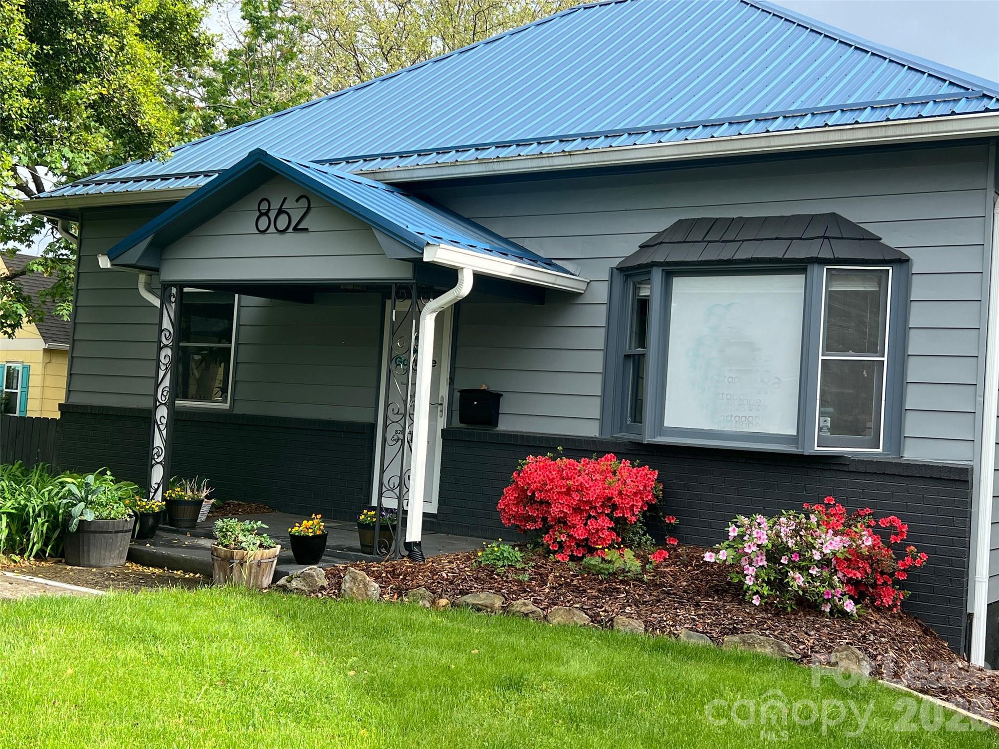 862 Haywood Road 5 Property Photo 1