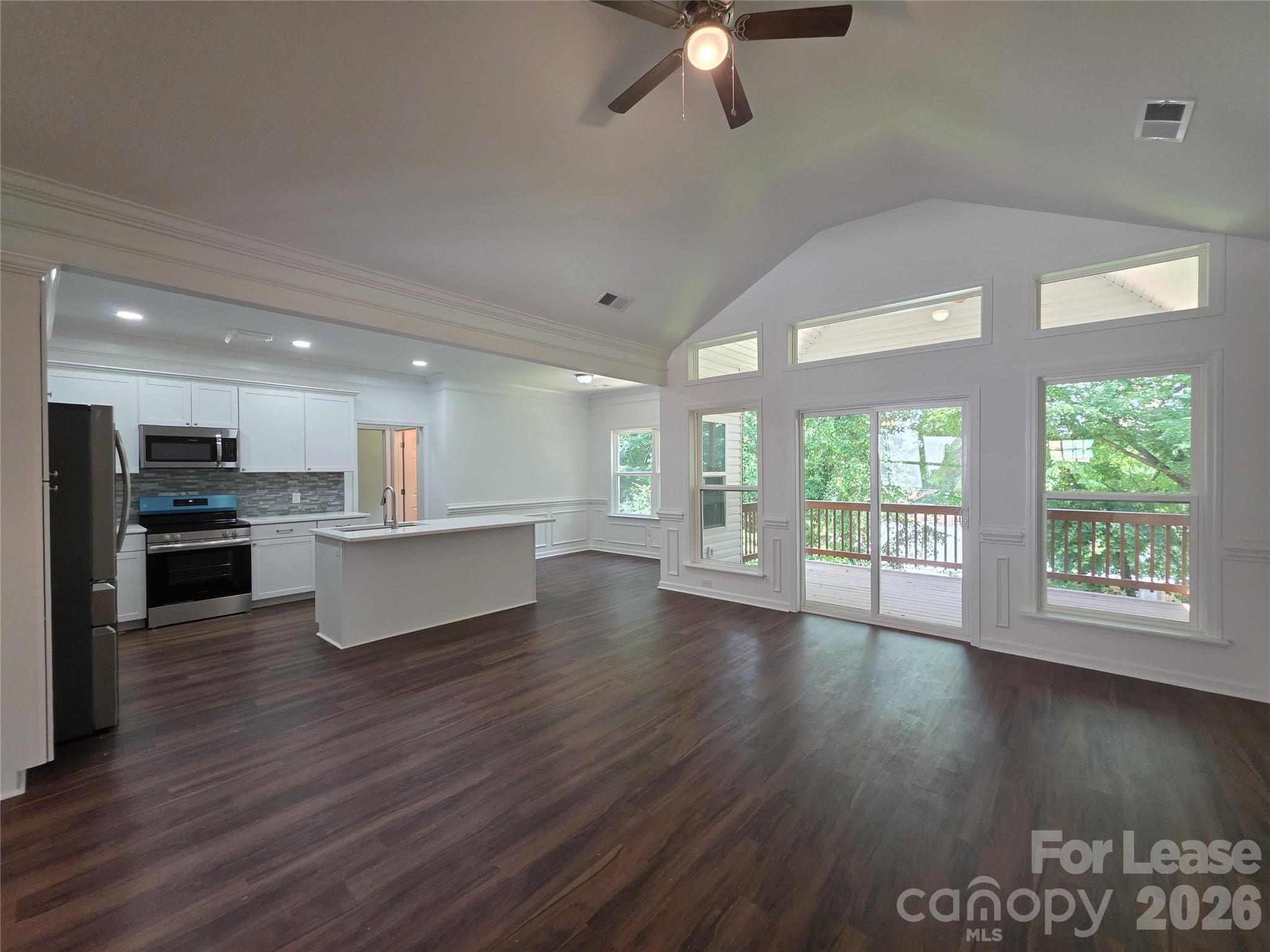595 Foxwood Drive Property Photo 1