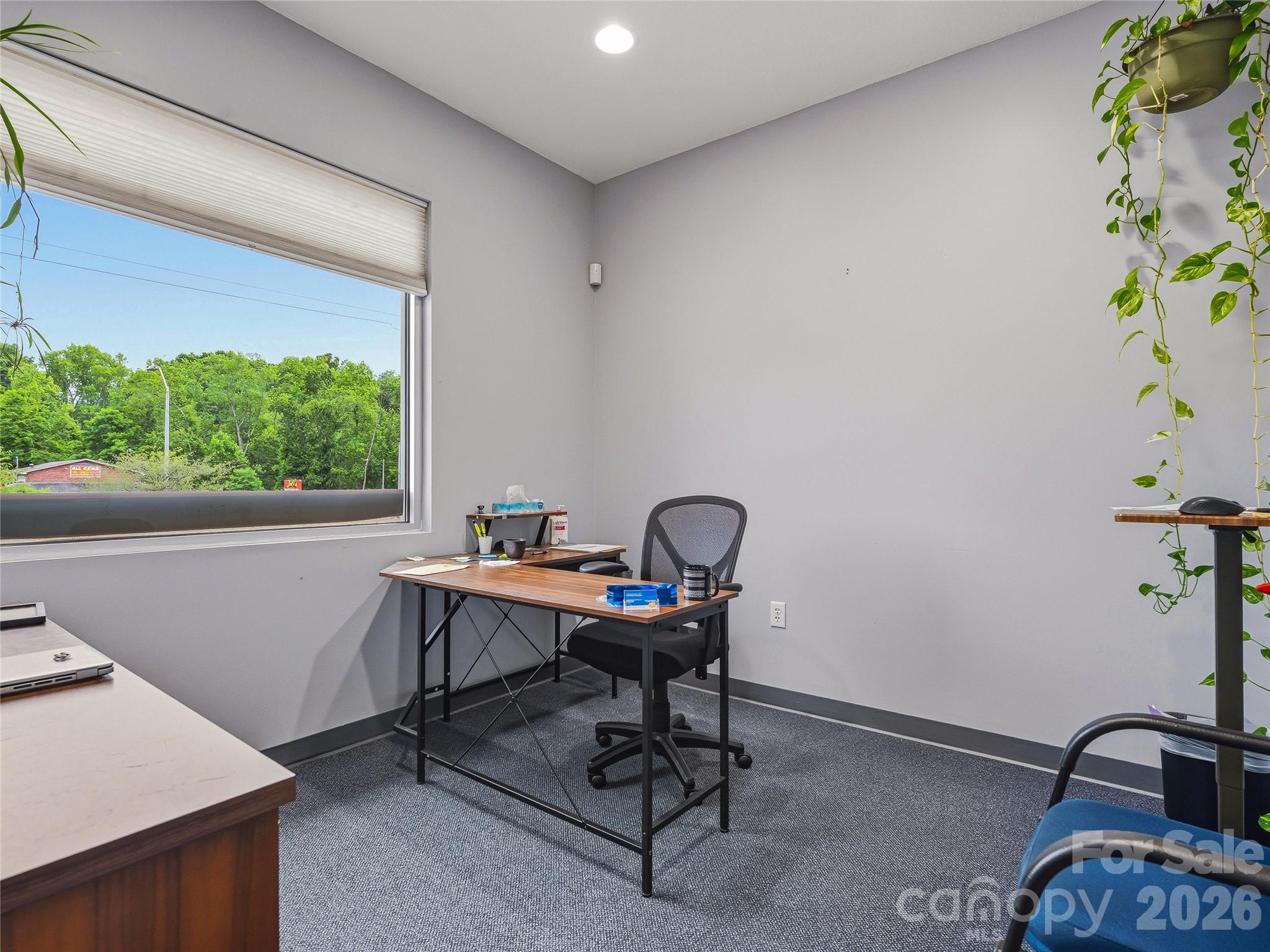 149 New Leicester Highway Property Photo 14
