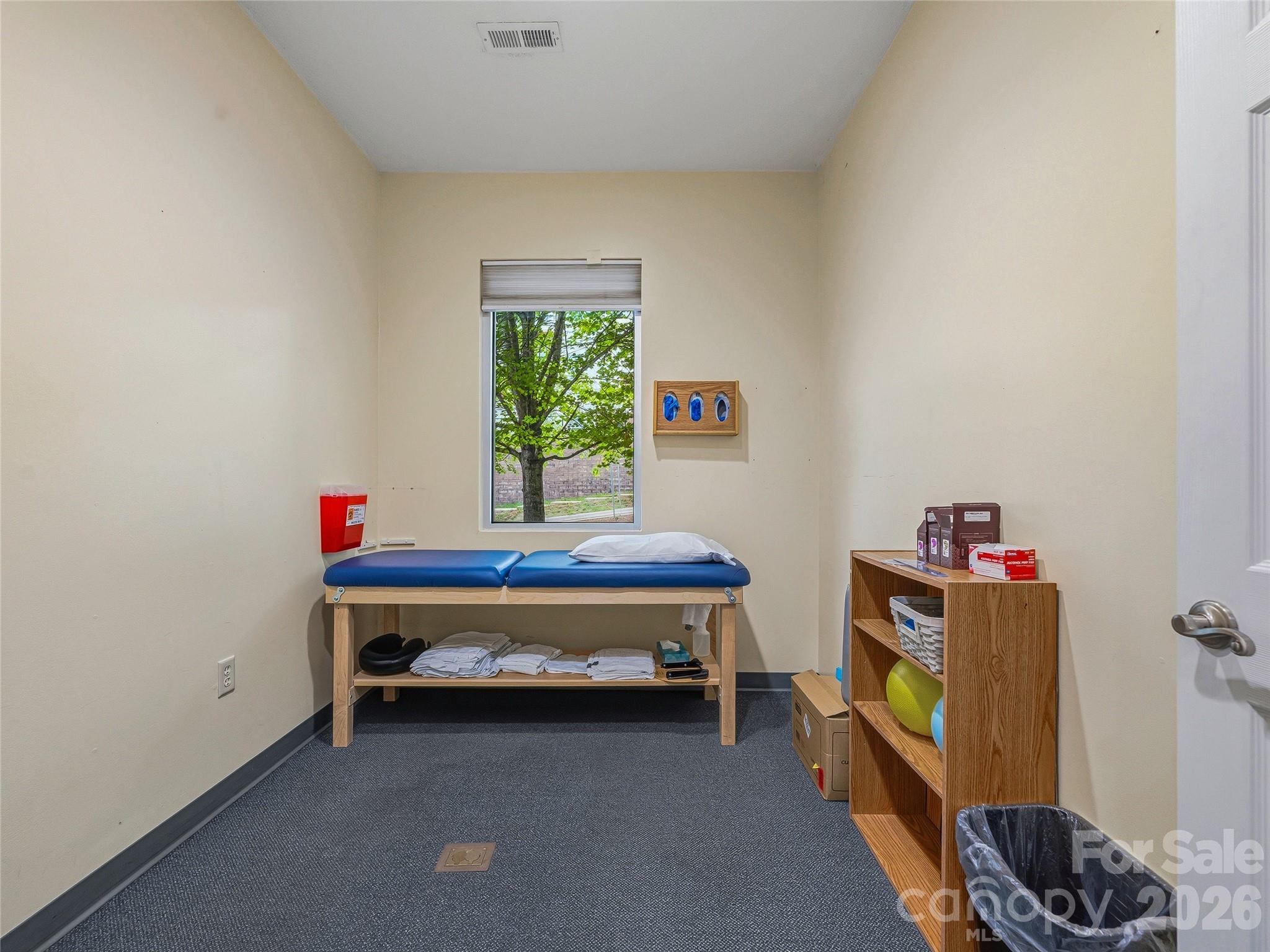 149 New Leicester Highway Property Photo 16