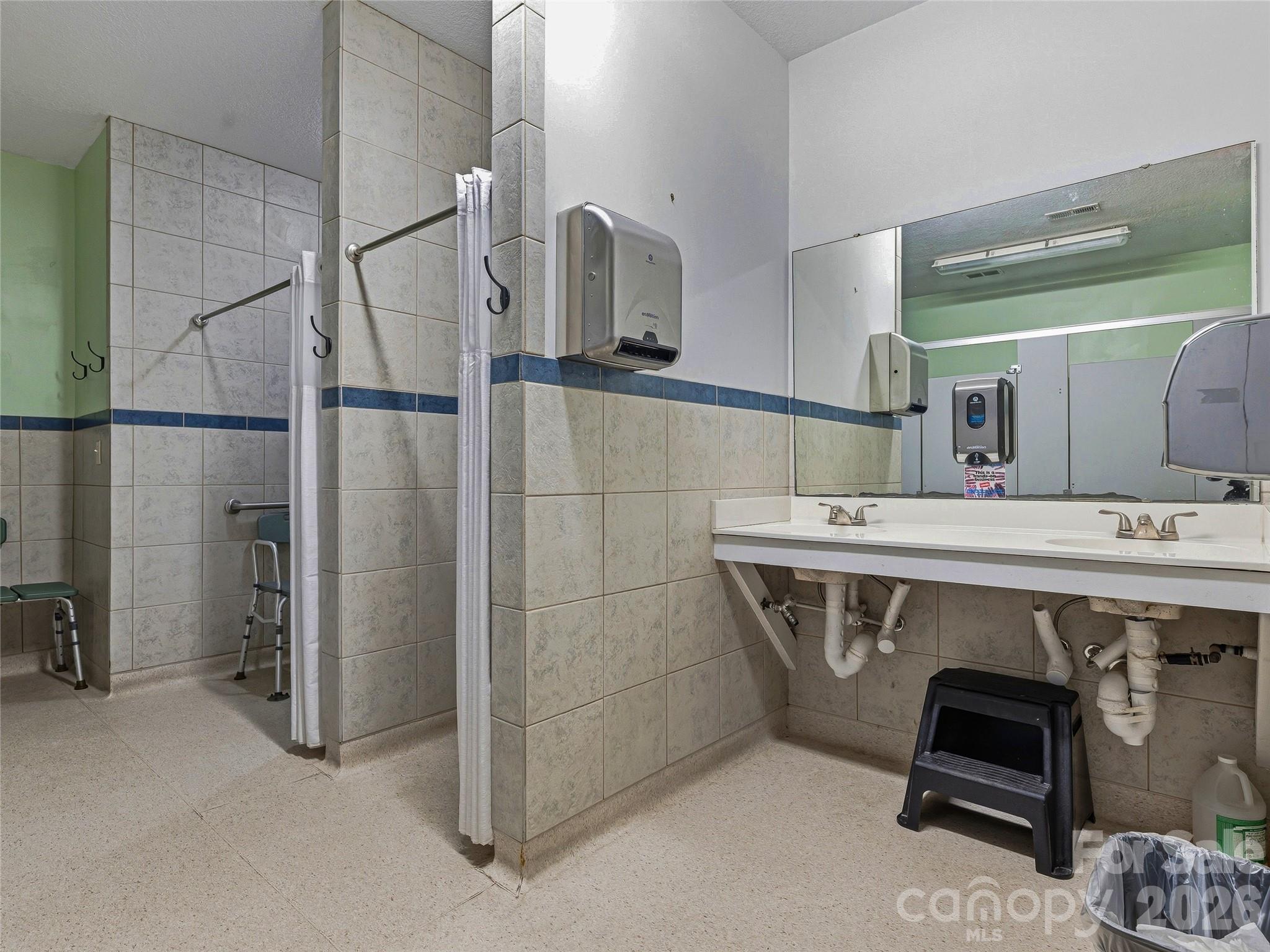 149 New Leicester Highway Property Photo 34