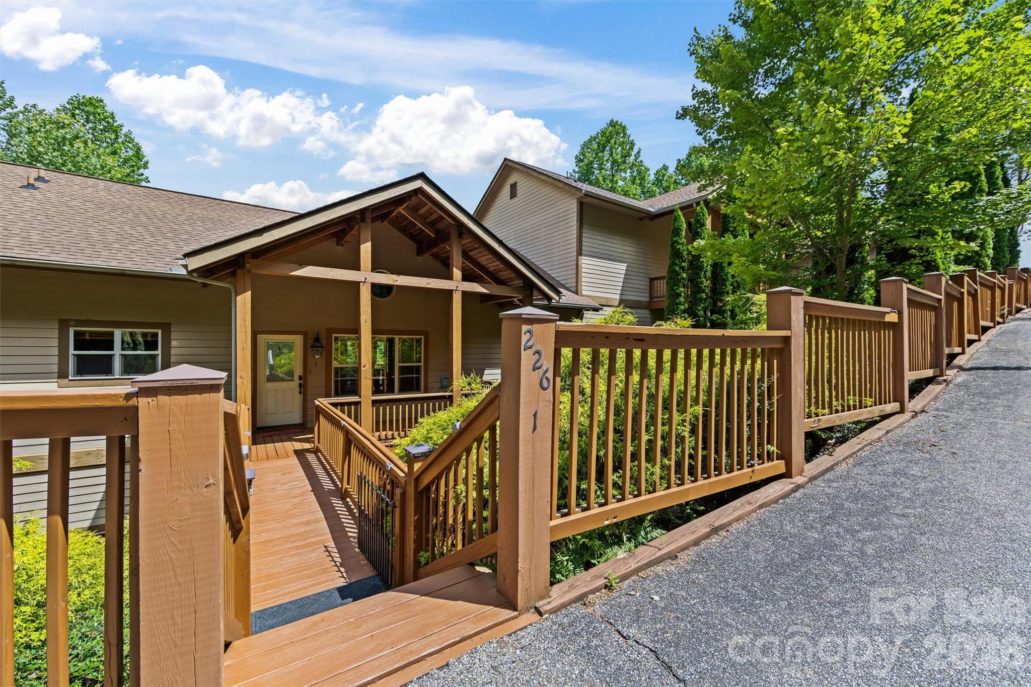 226 Sawgrass Drive Property Photo 1