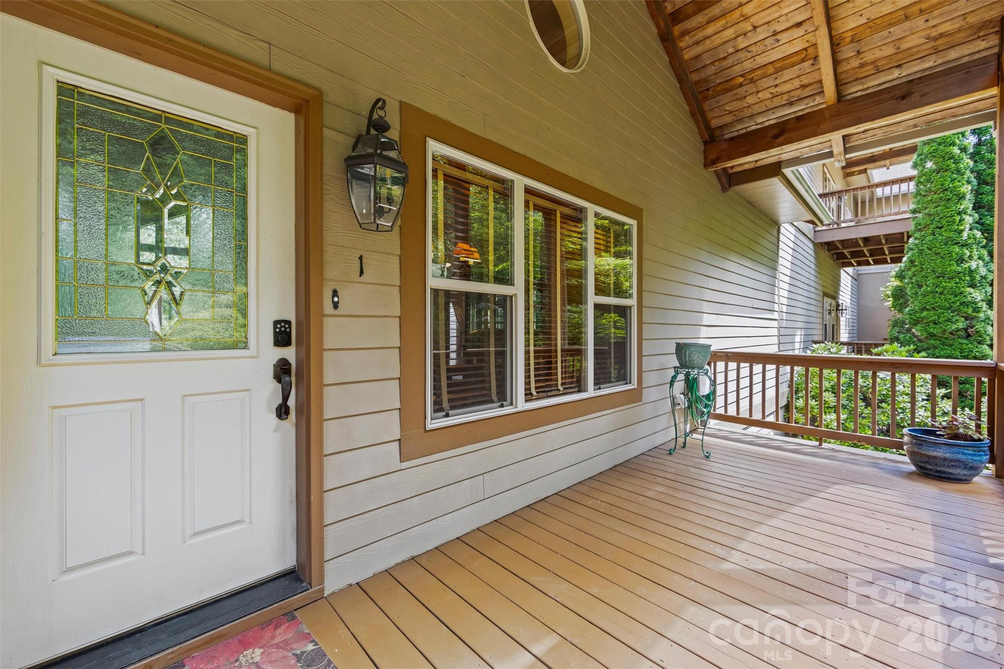226 Sawgrass Drive Property Photo 4
