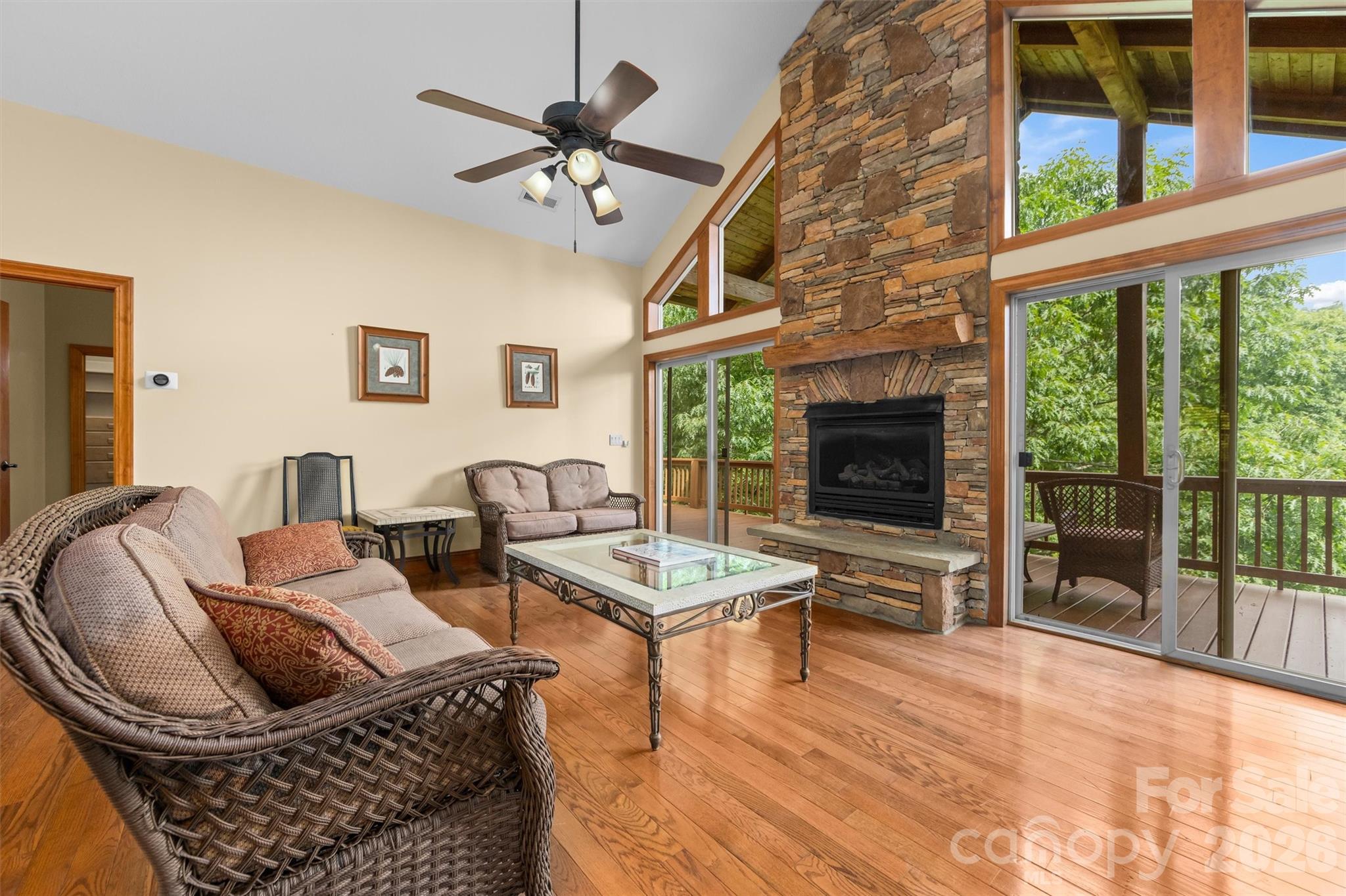 226 Sawgrass Drive Property Photo 11