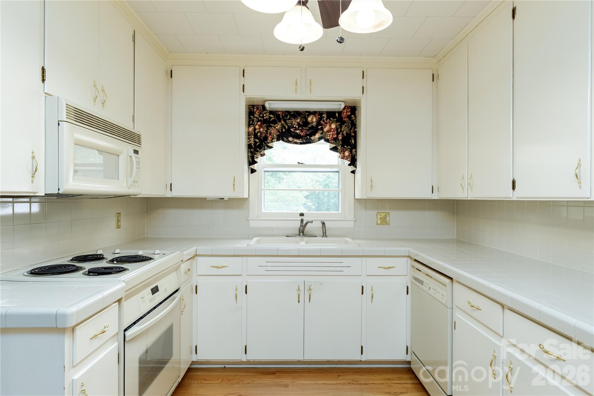 122 Whitley Road Property Photo 9