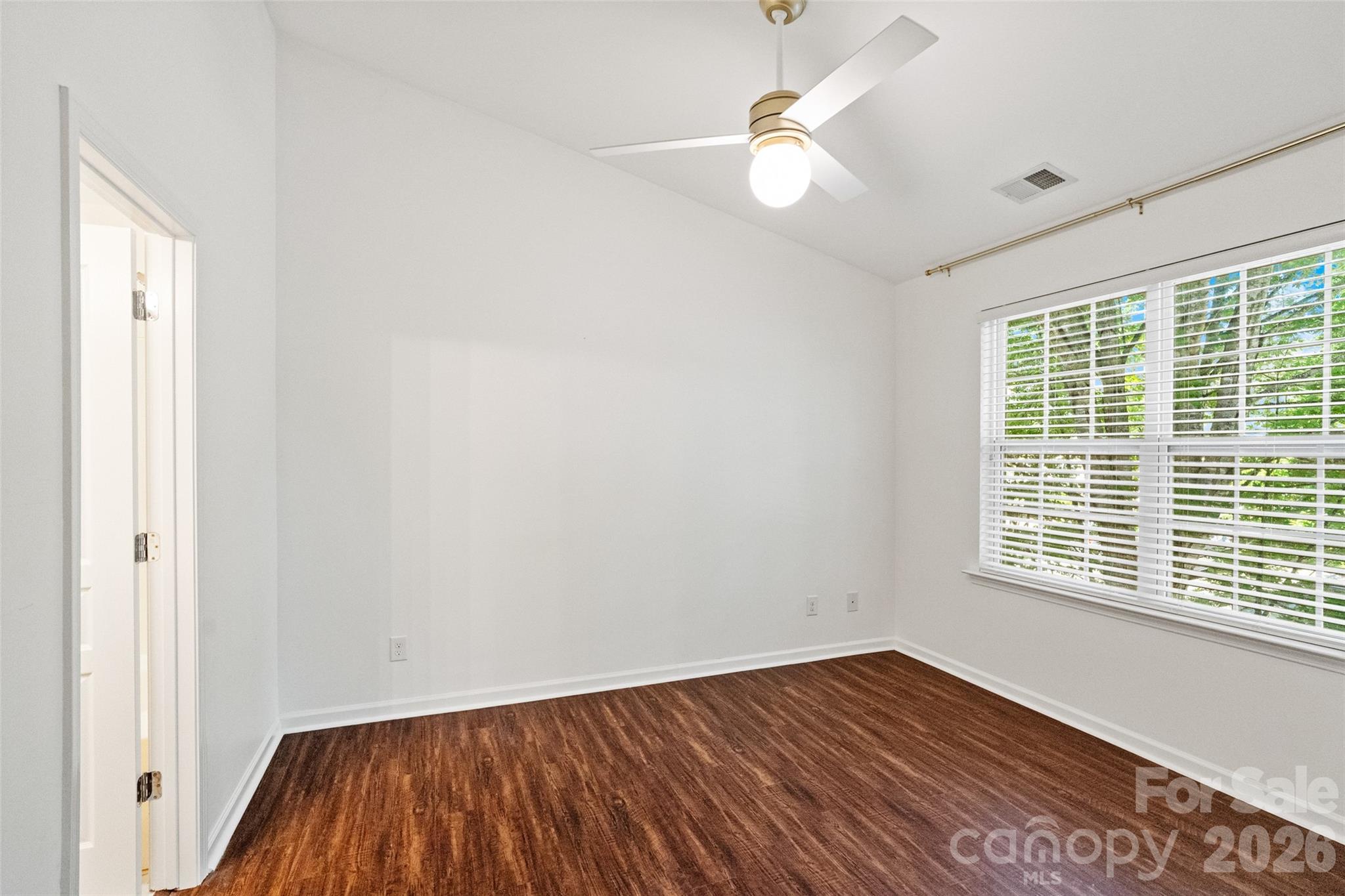 416 River Park Road Property Photo 14