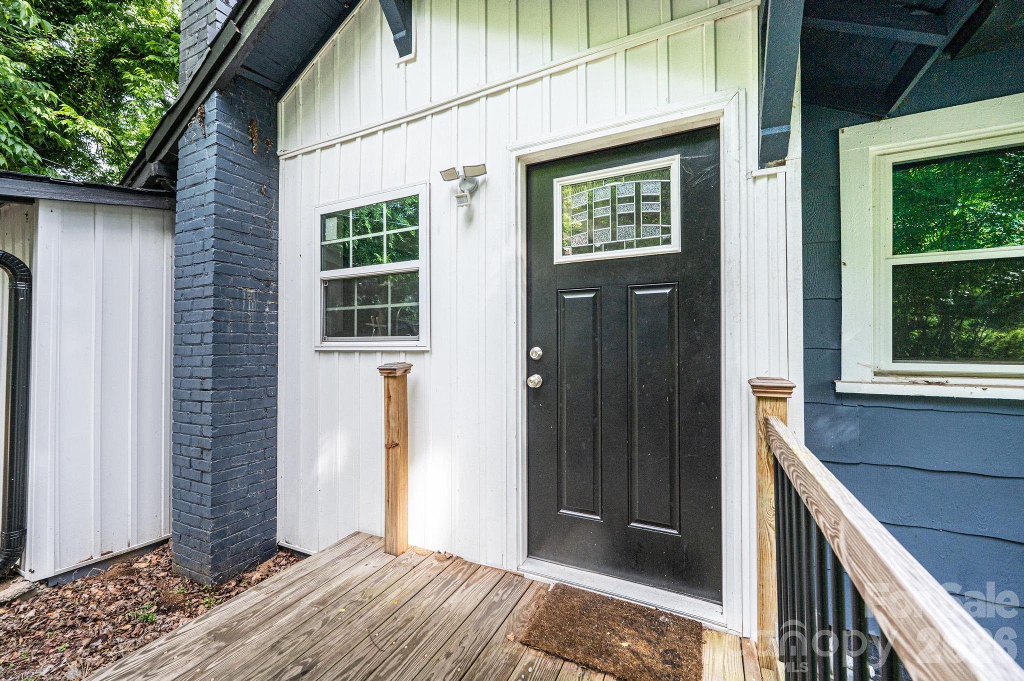 224 Broadway Street Property Photo 6
