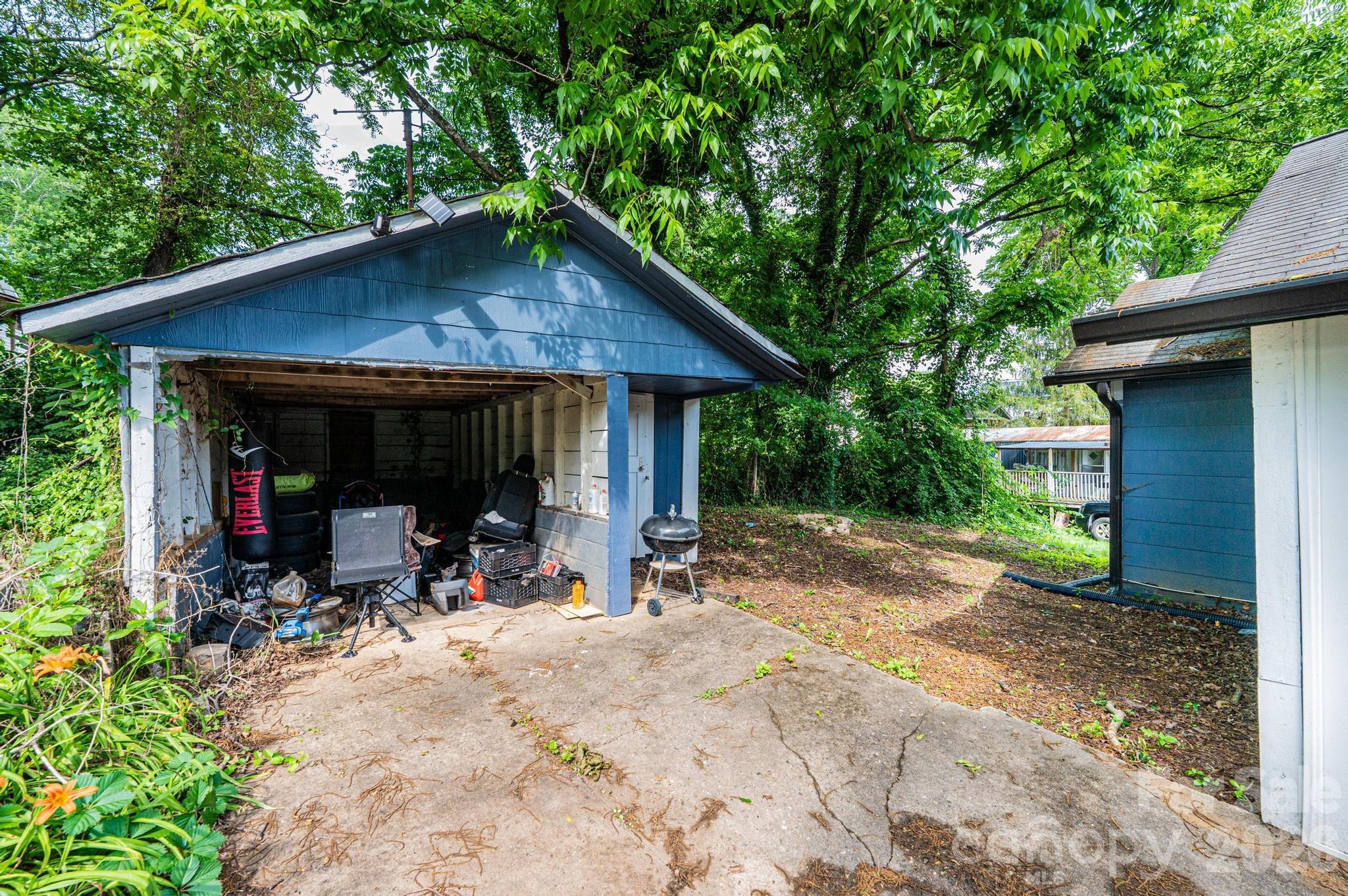 224 Broadway Street Property Photo 8