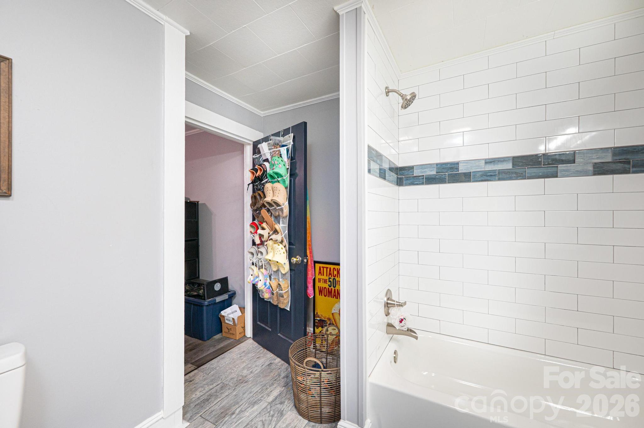 224 Broadway Street Property Photo 26