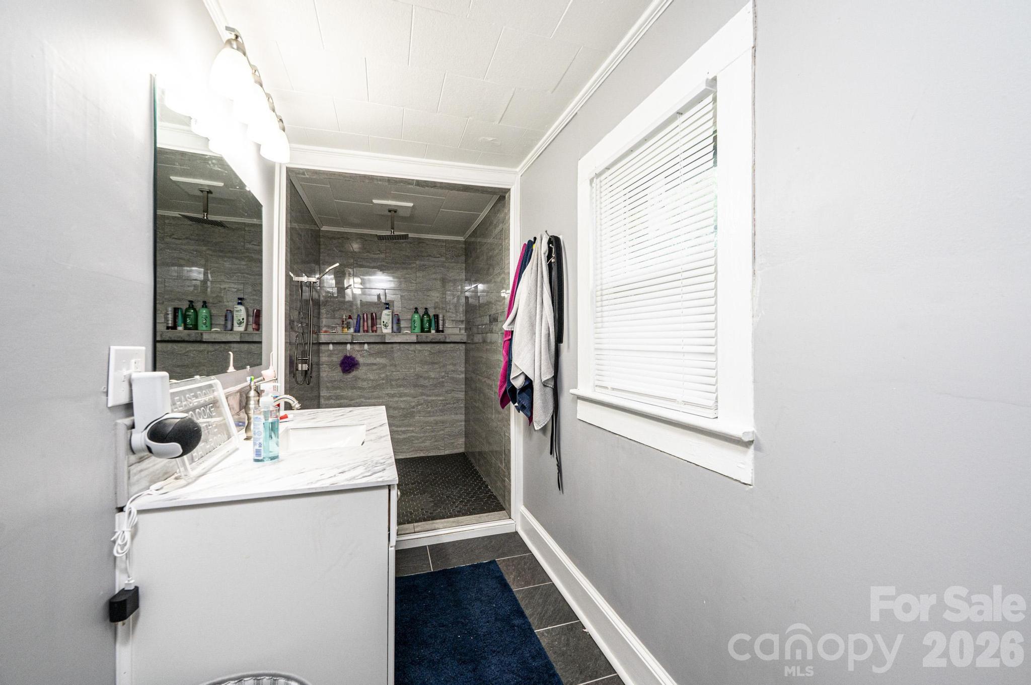 224 Broadway Street Property Photo 31