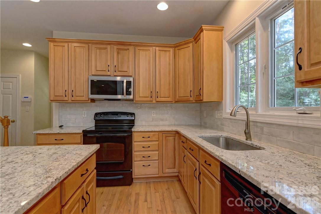 10496 Gunnison Lane Property Photo 5