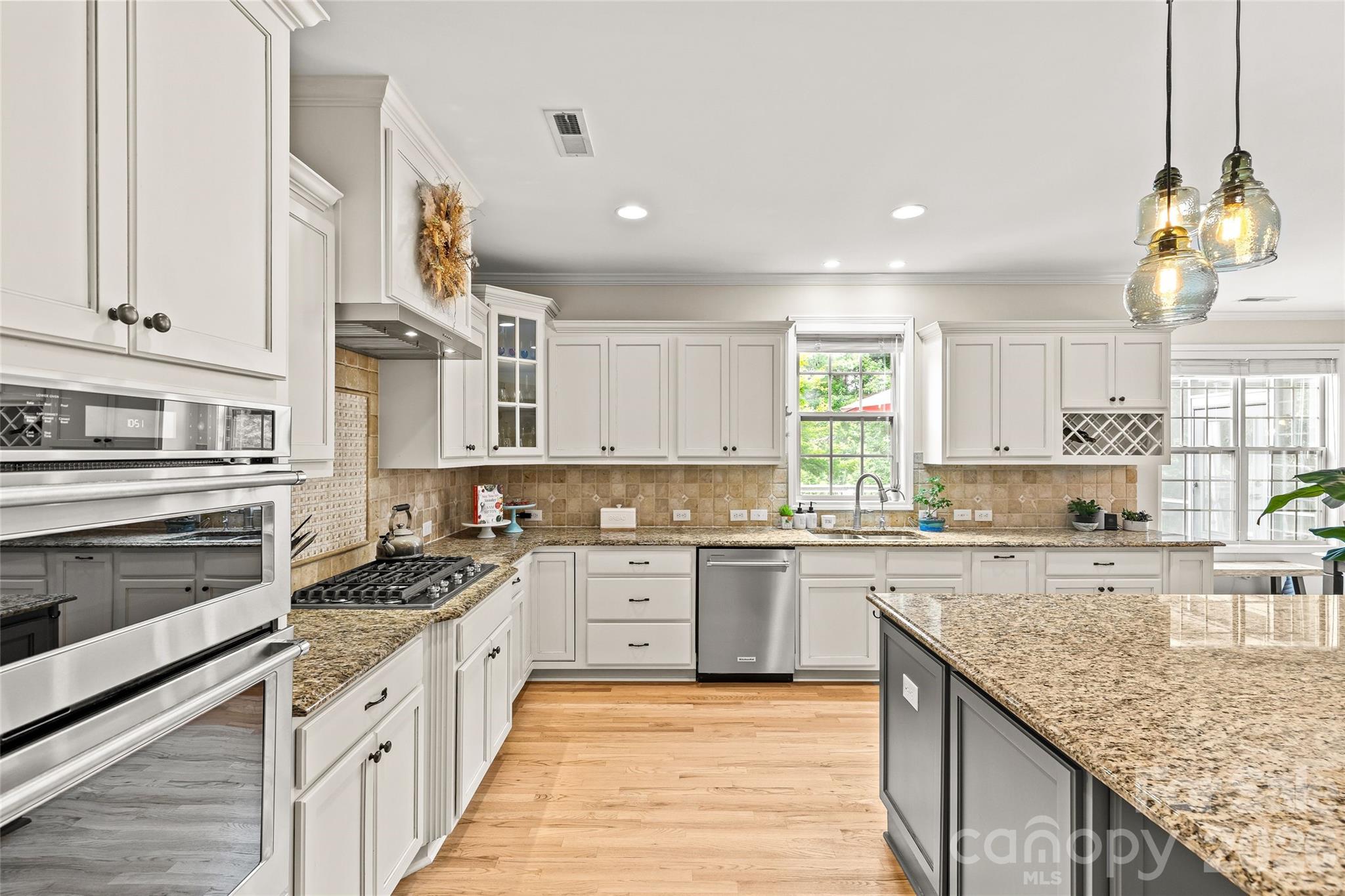 3207 Lakehurst Crossing Property Photo 11