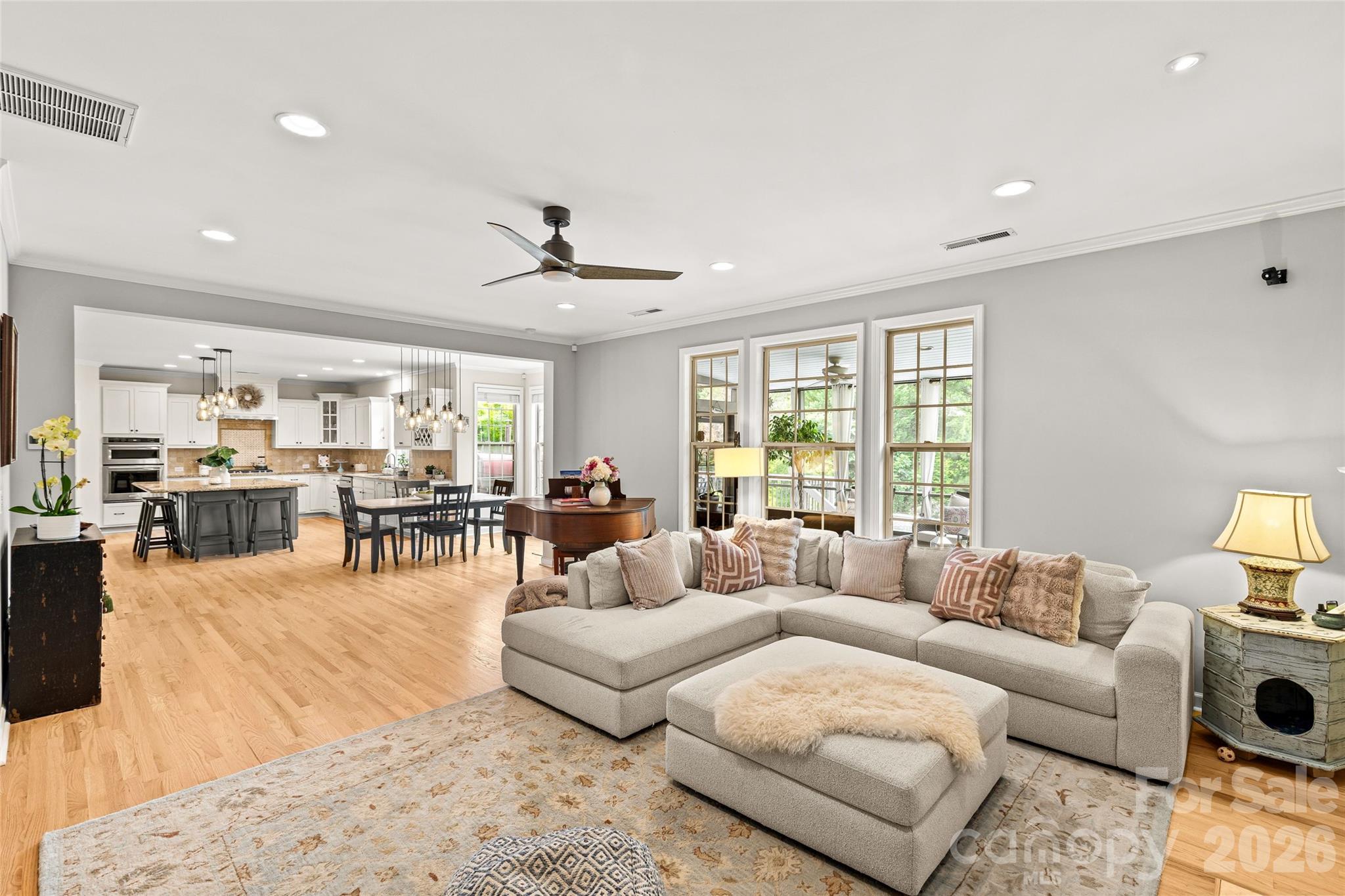 3207 Lakehurst Crossing Property Photo 15