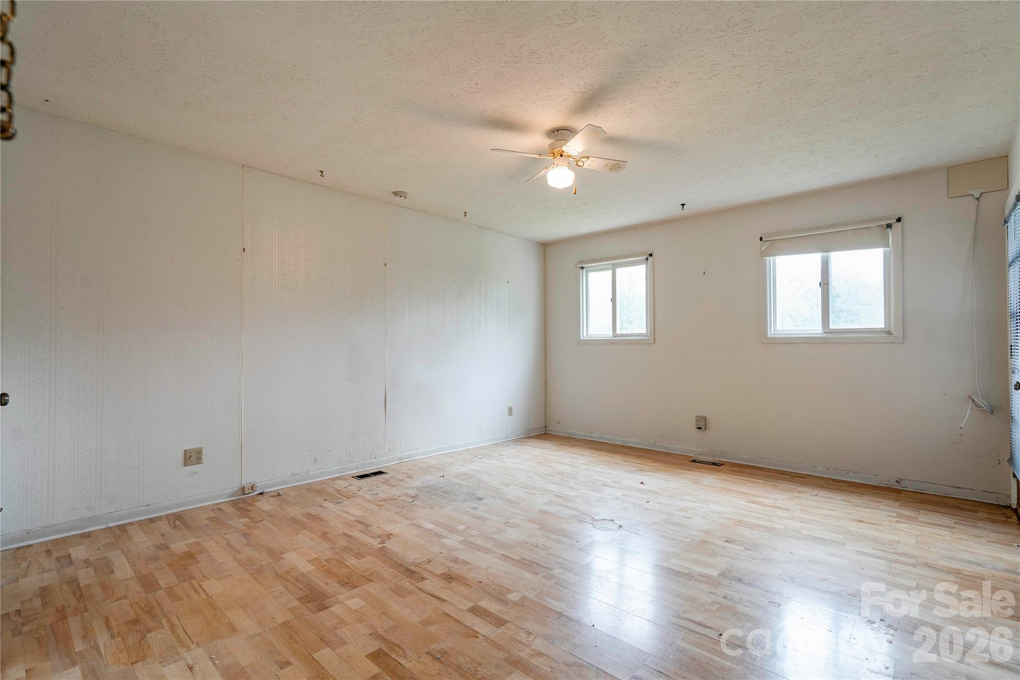 3016 Longwood Drive Property Photo 17