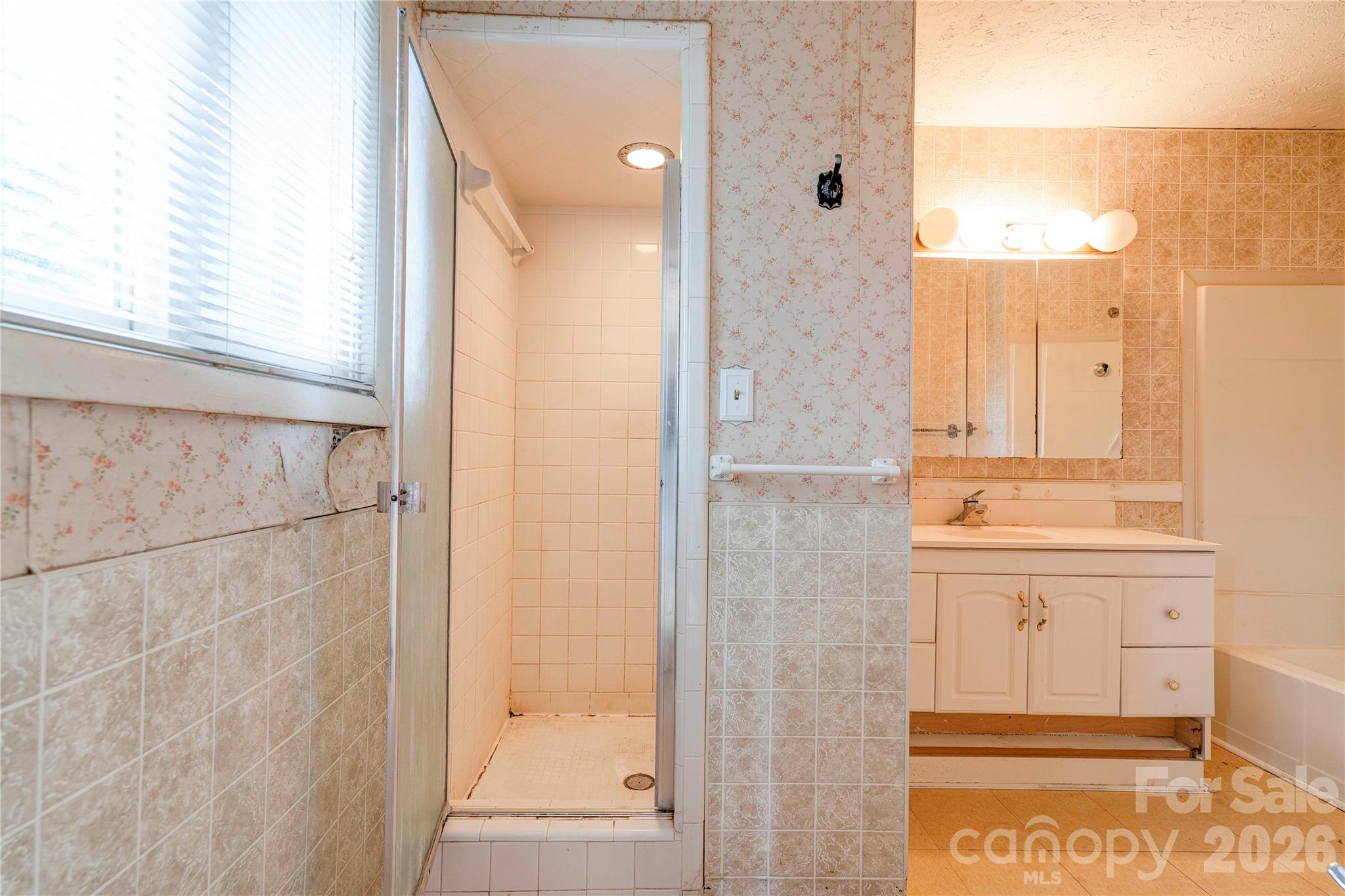 3016 Longwood Drive Property Photo 20