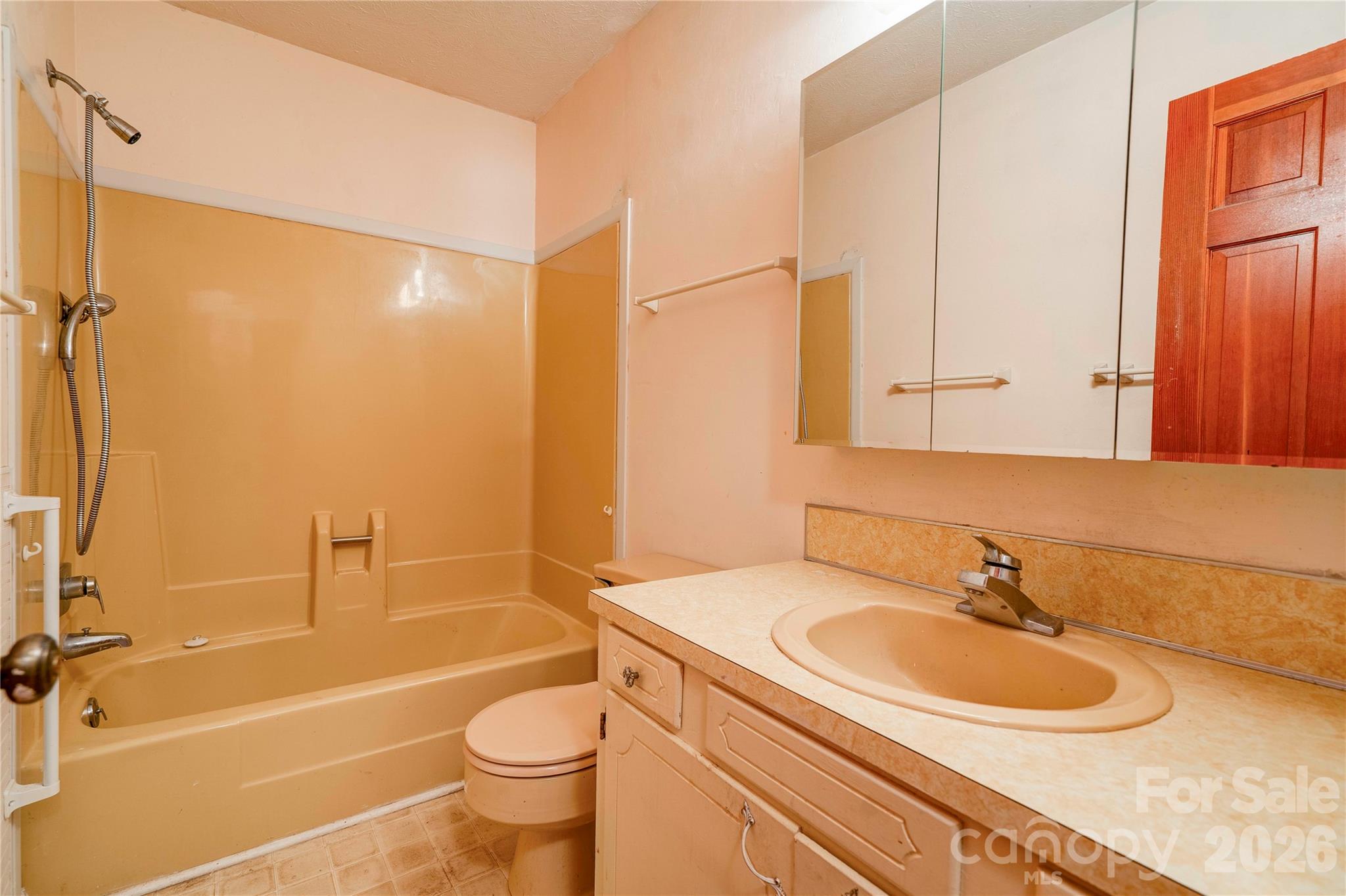 3016 Longwood Drive Property Photo 25