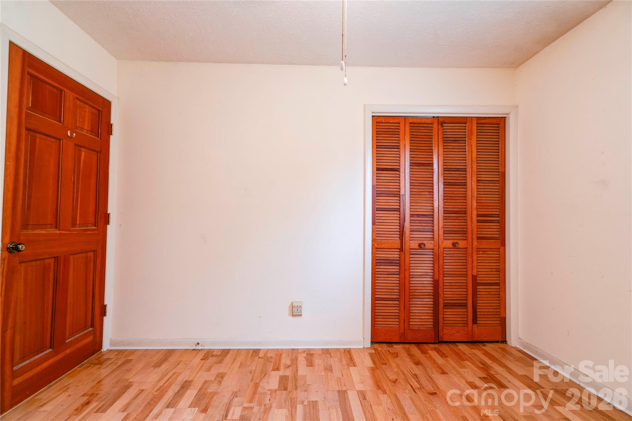 3016 Longwood Drive Property Photo 27