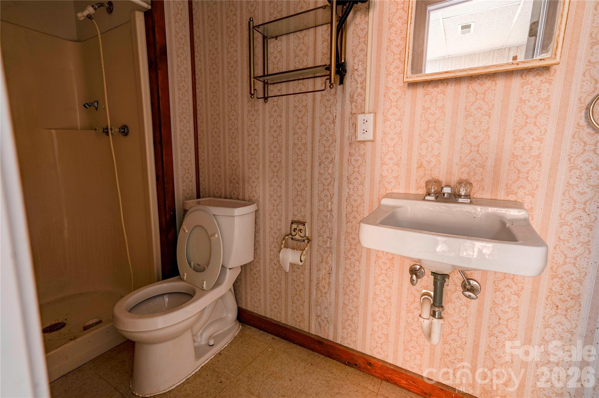 3016 Longwood Drive Property Photo 43