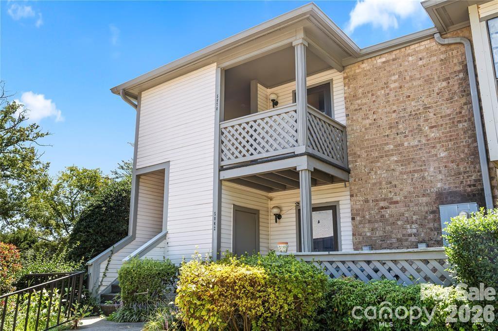 5870 Harris Grove Lane Property Photo 1