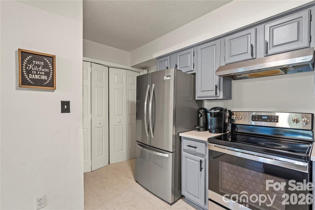 5870 Harris Grove Lane Property Photo 11