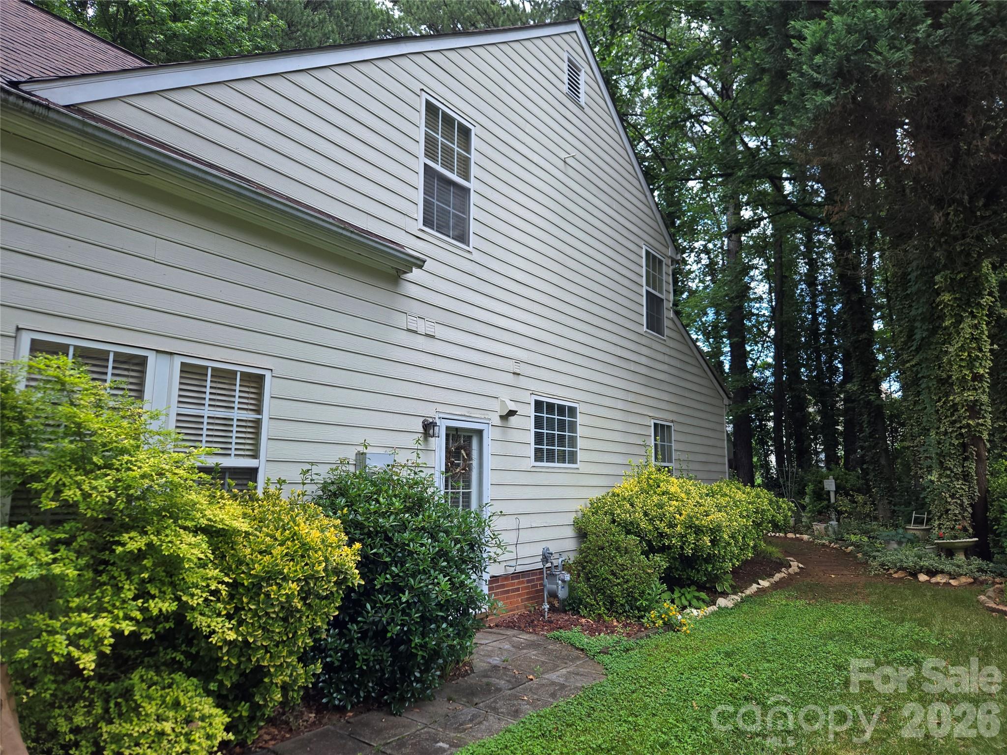 6313 Lily Pad Court Property Photo 14