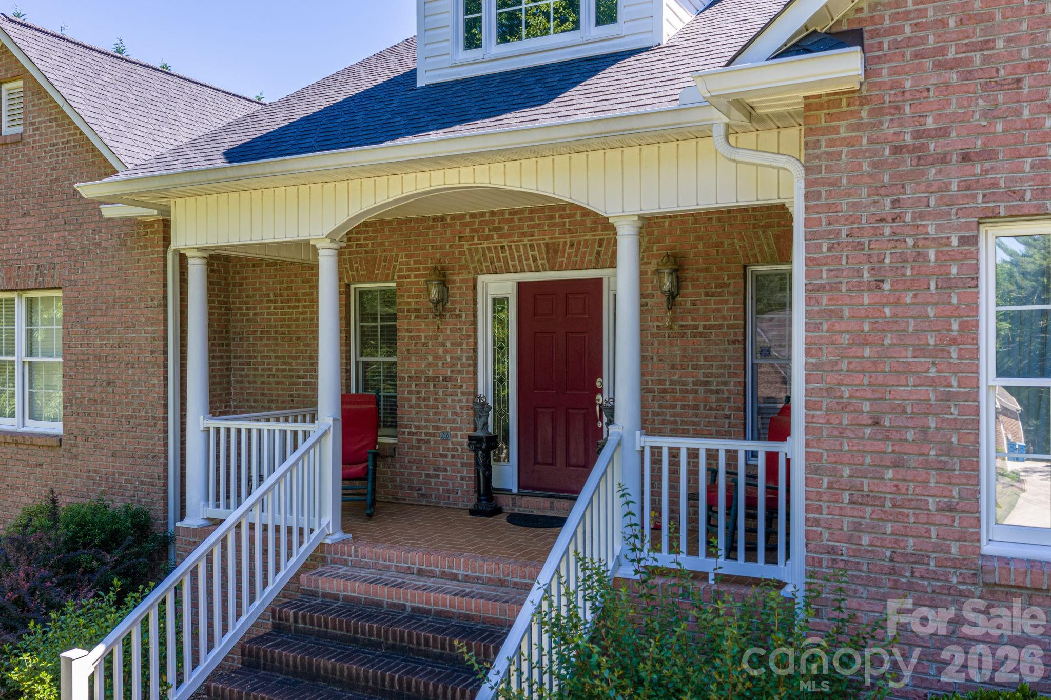 170 Windsor Drive Property Photo 3