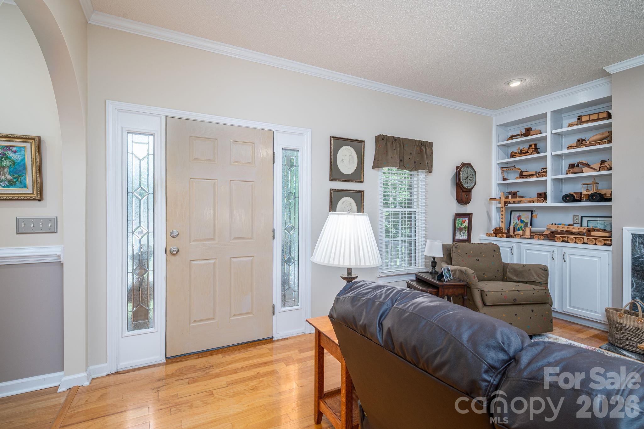 170 Windsor Drive Property Photo 7