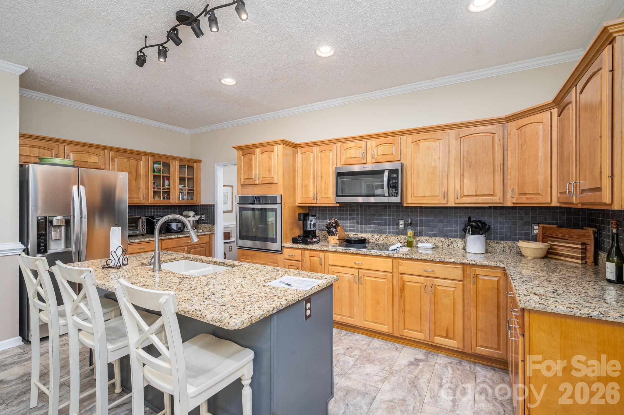 170 Windsor Drive Property Photo 23