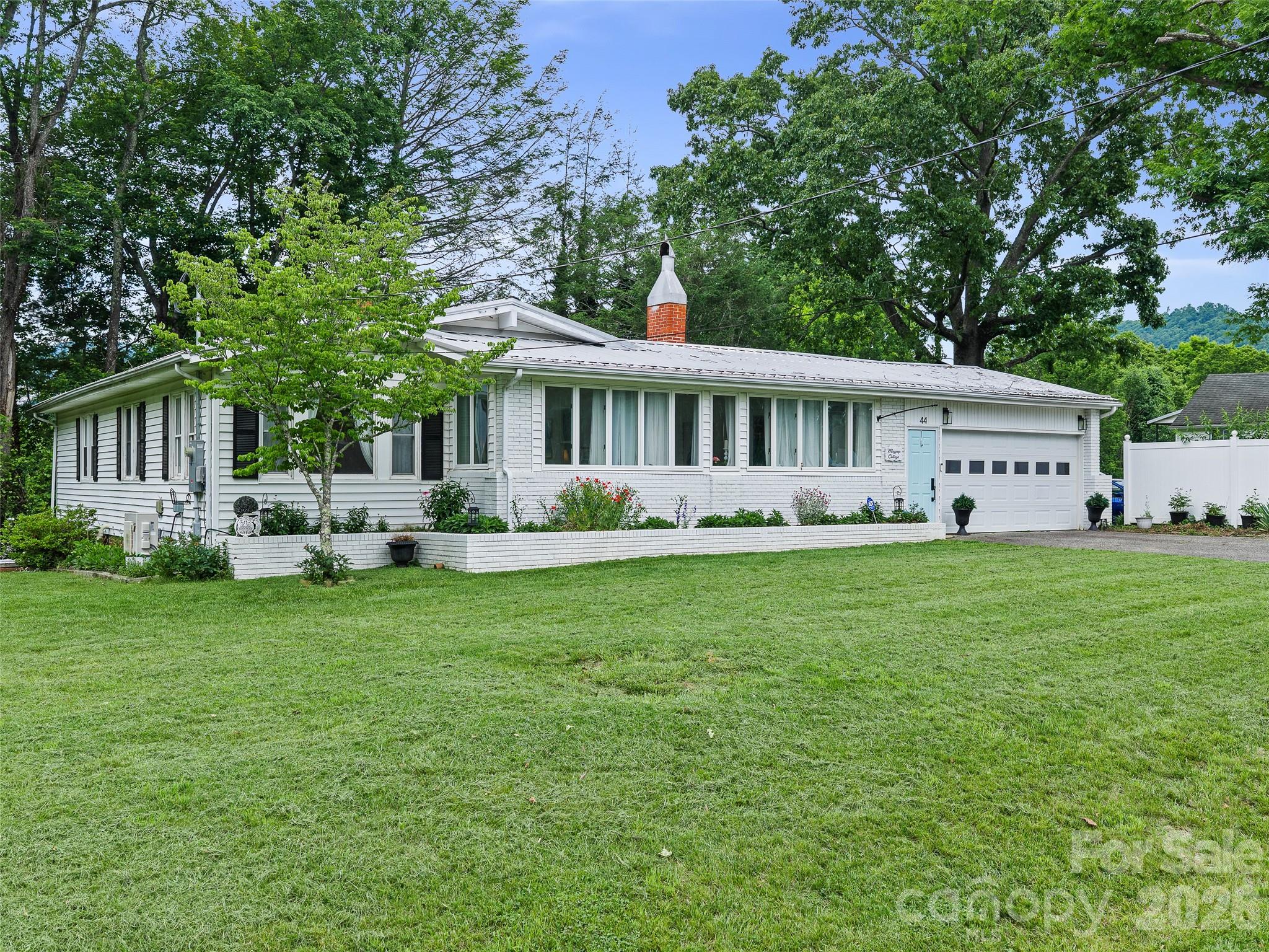 44 Hemlock Avenue Property Photo 1