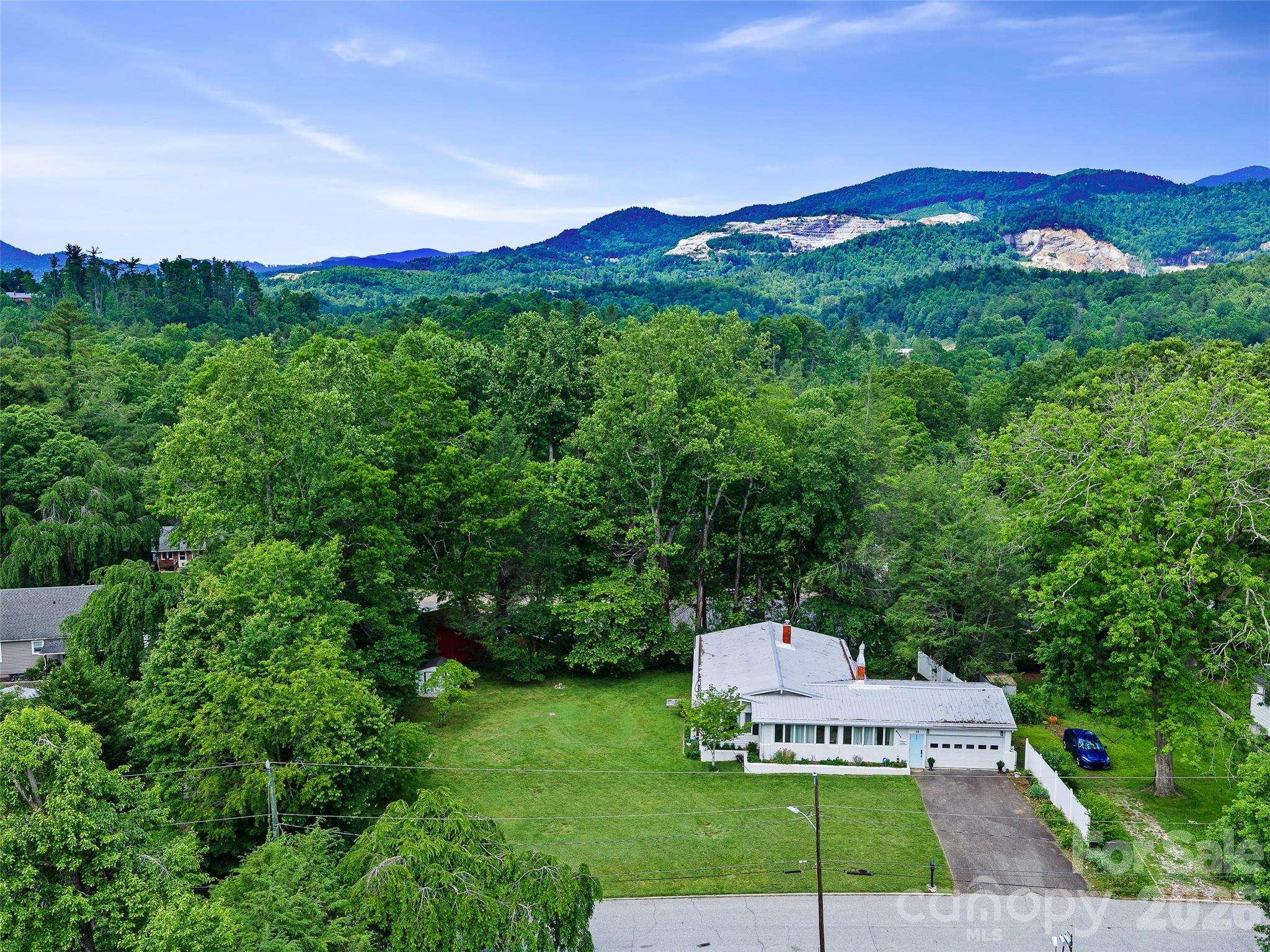 44 Hemlock Avenue Property Photo 2
