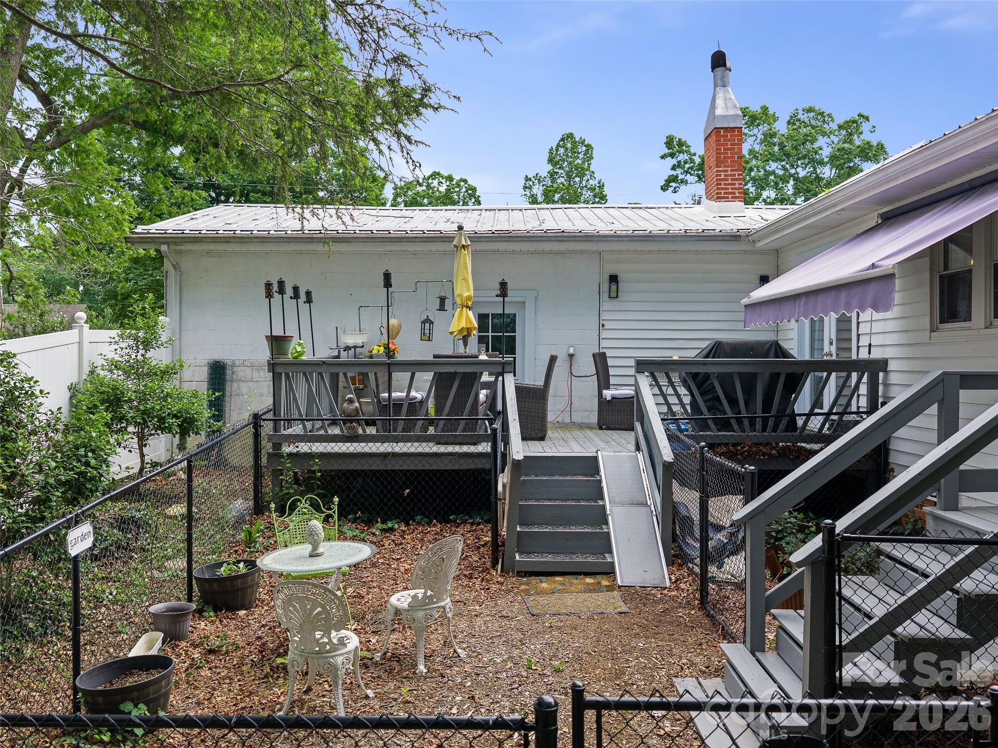 44 Hemlock Avenue Property Photo 19
