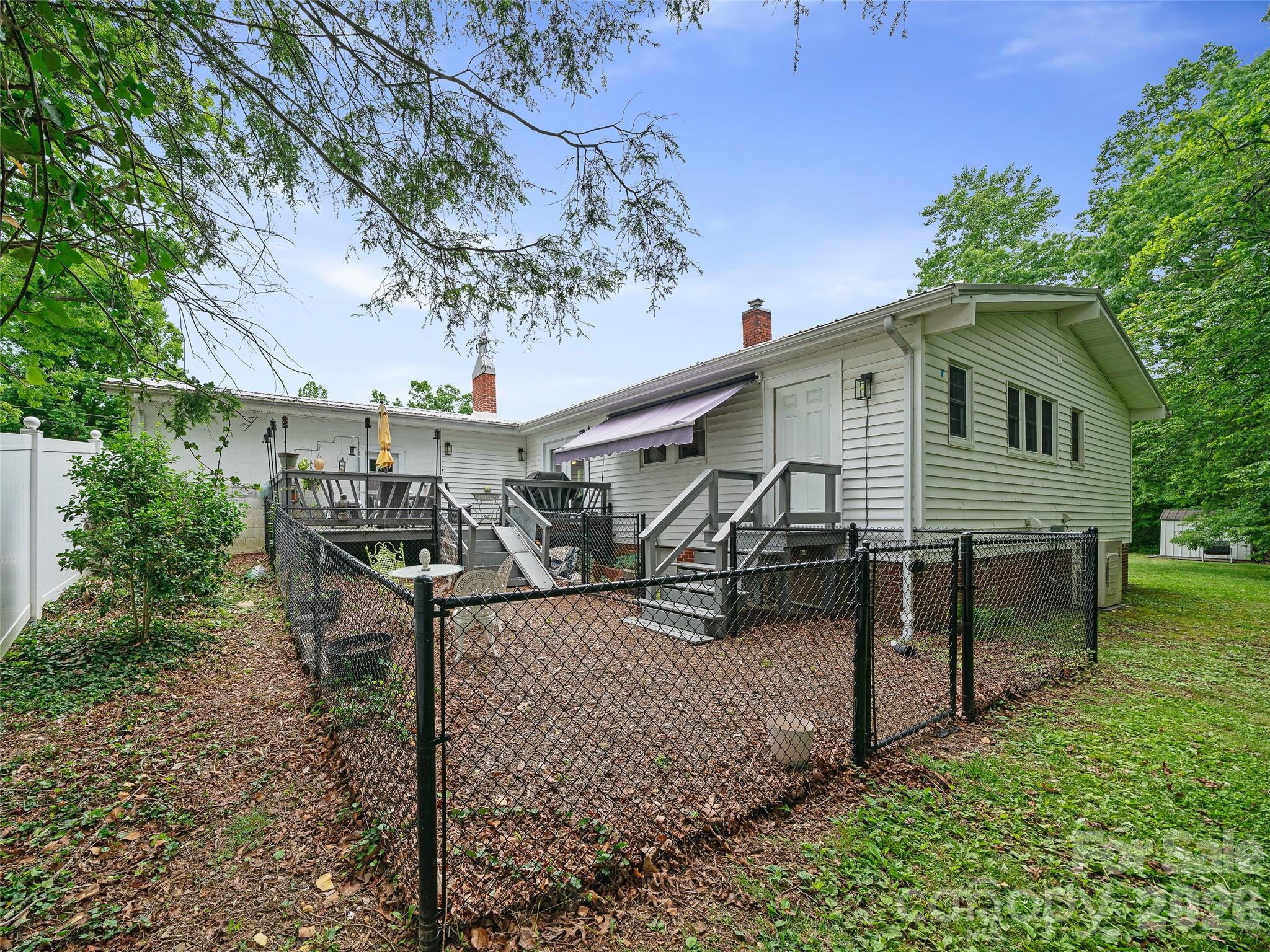 44 Hemlock Avenue Property Photo 23