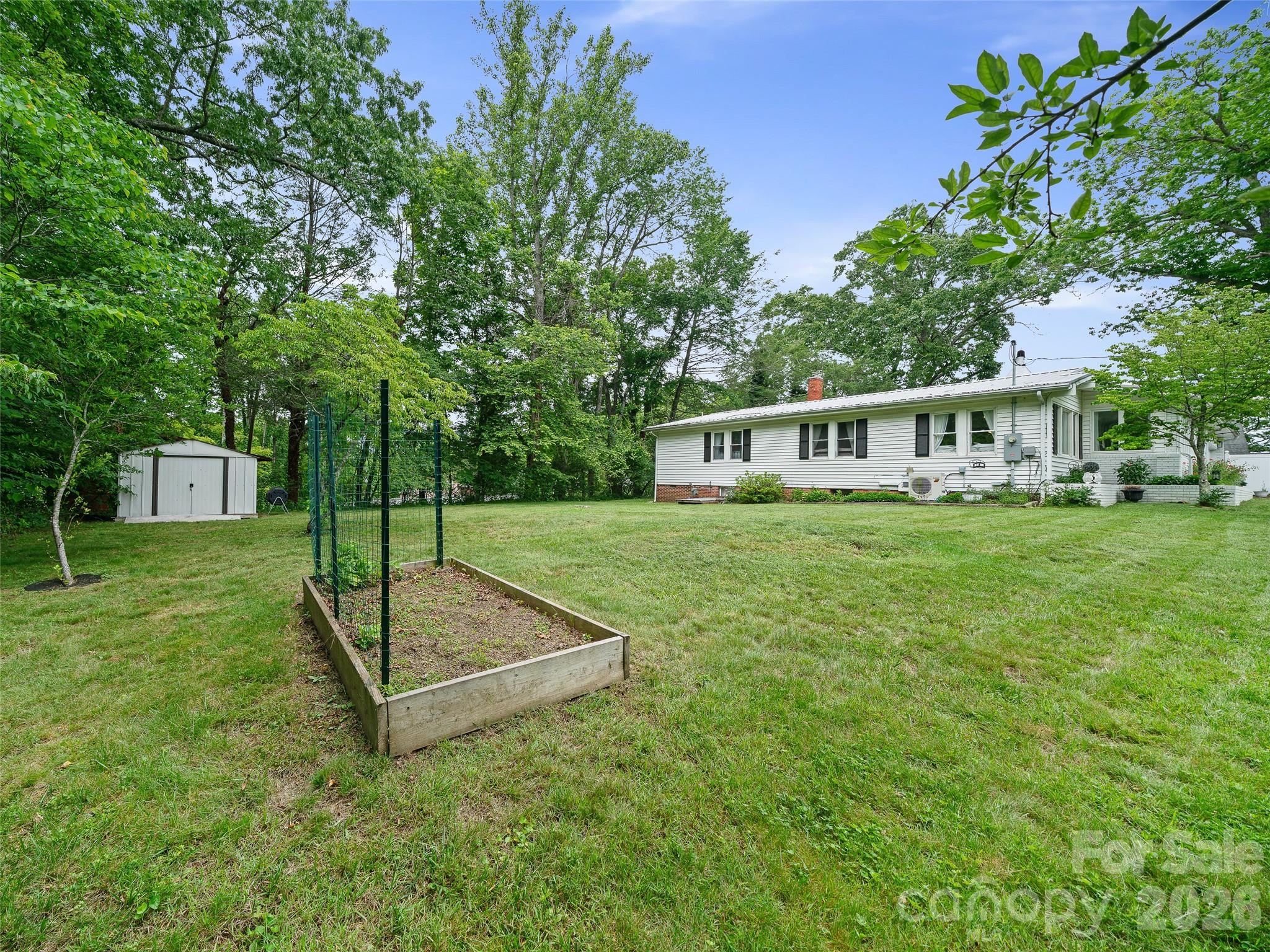 44 Hemlock Avenue Property Photo 25