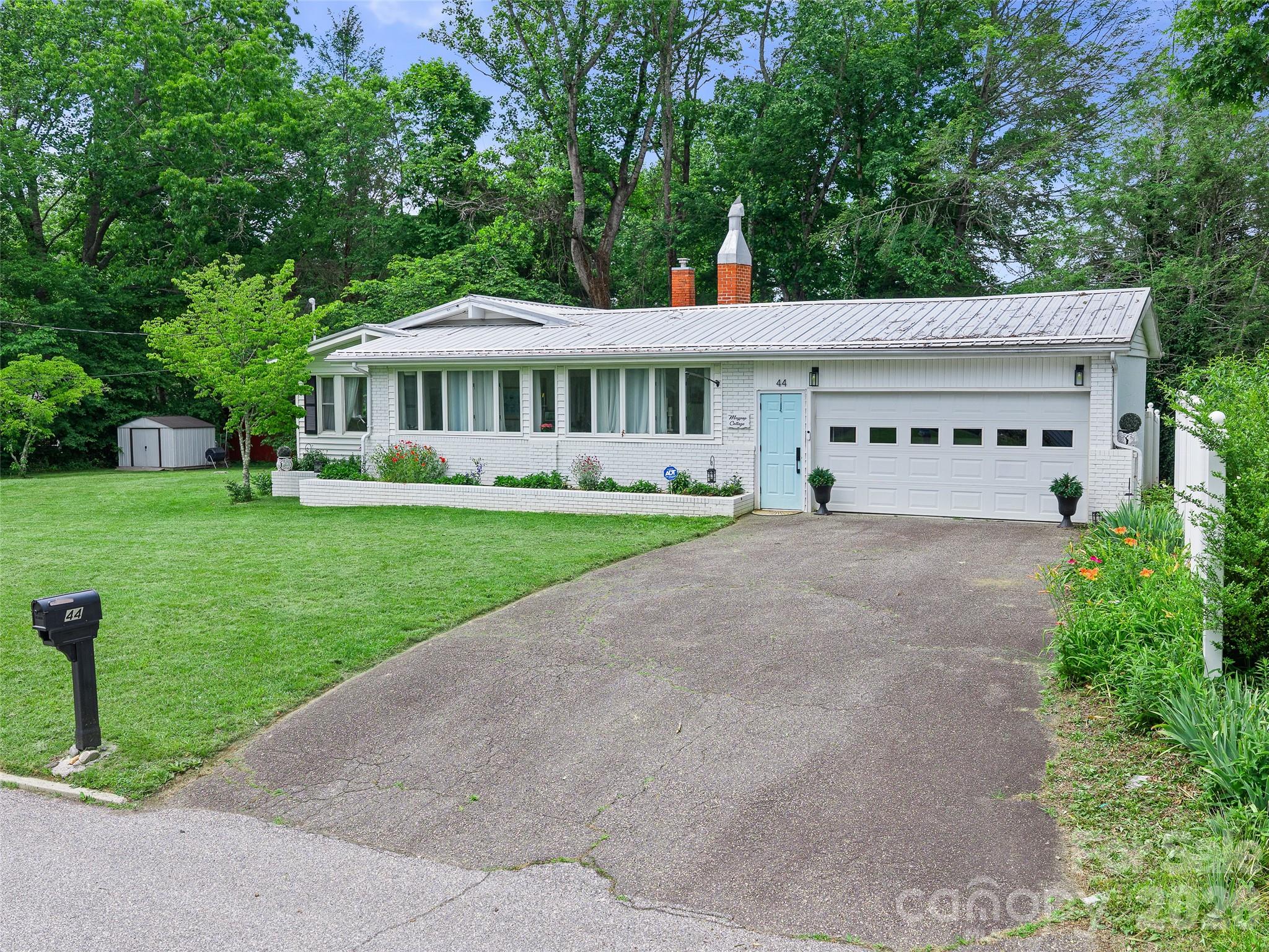 44 Hemlock Avenue Property Photo 27