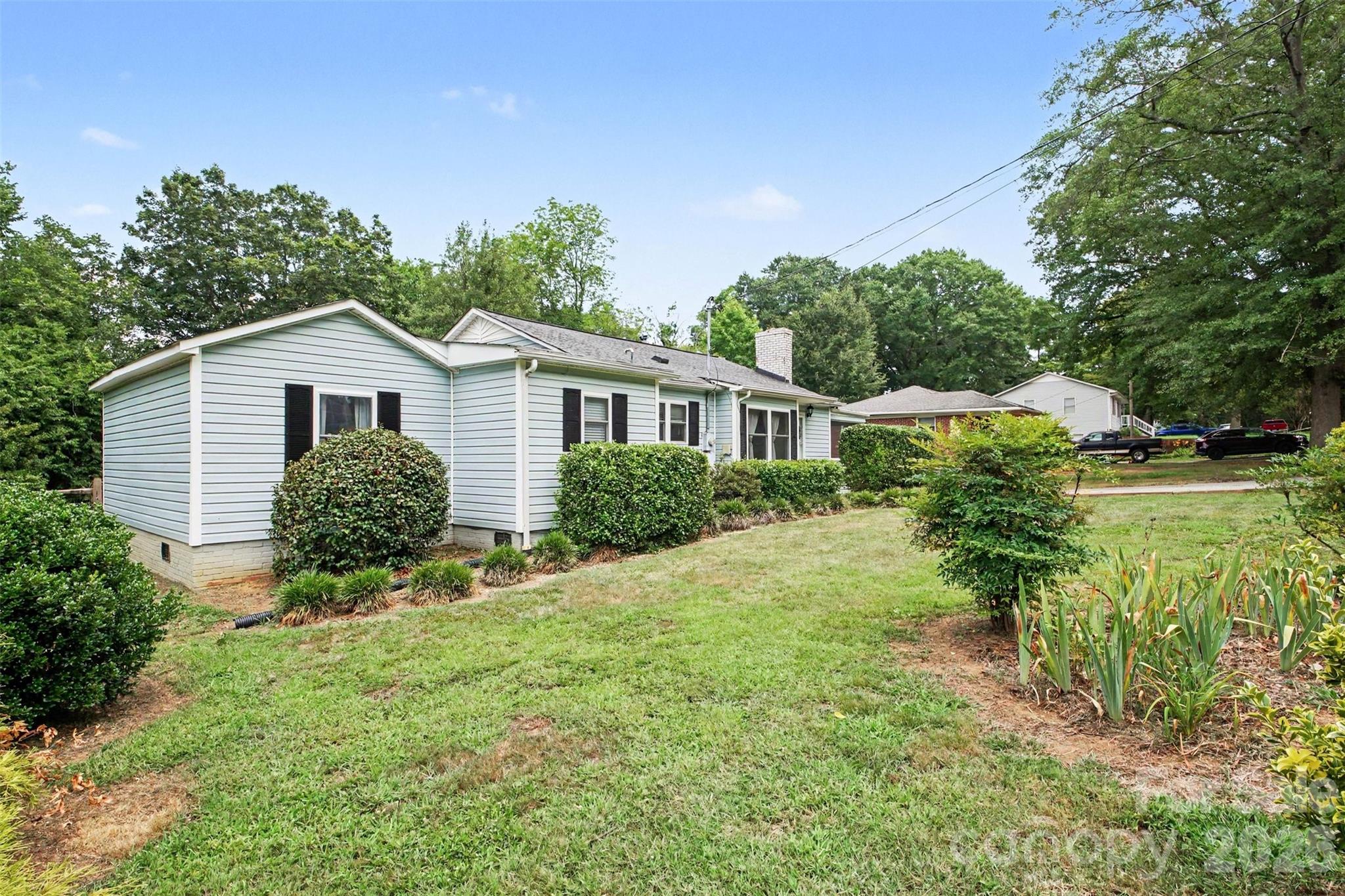 111 Cove Avenue Property Photo 2