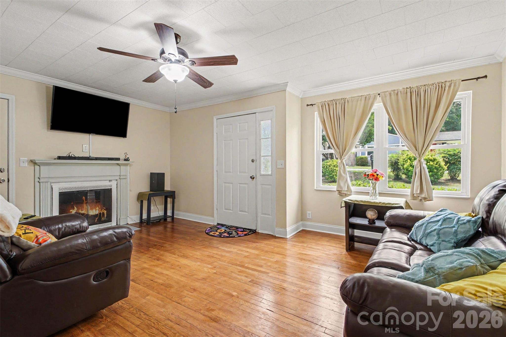 111 Cove Avenue Property Photo 4