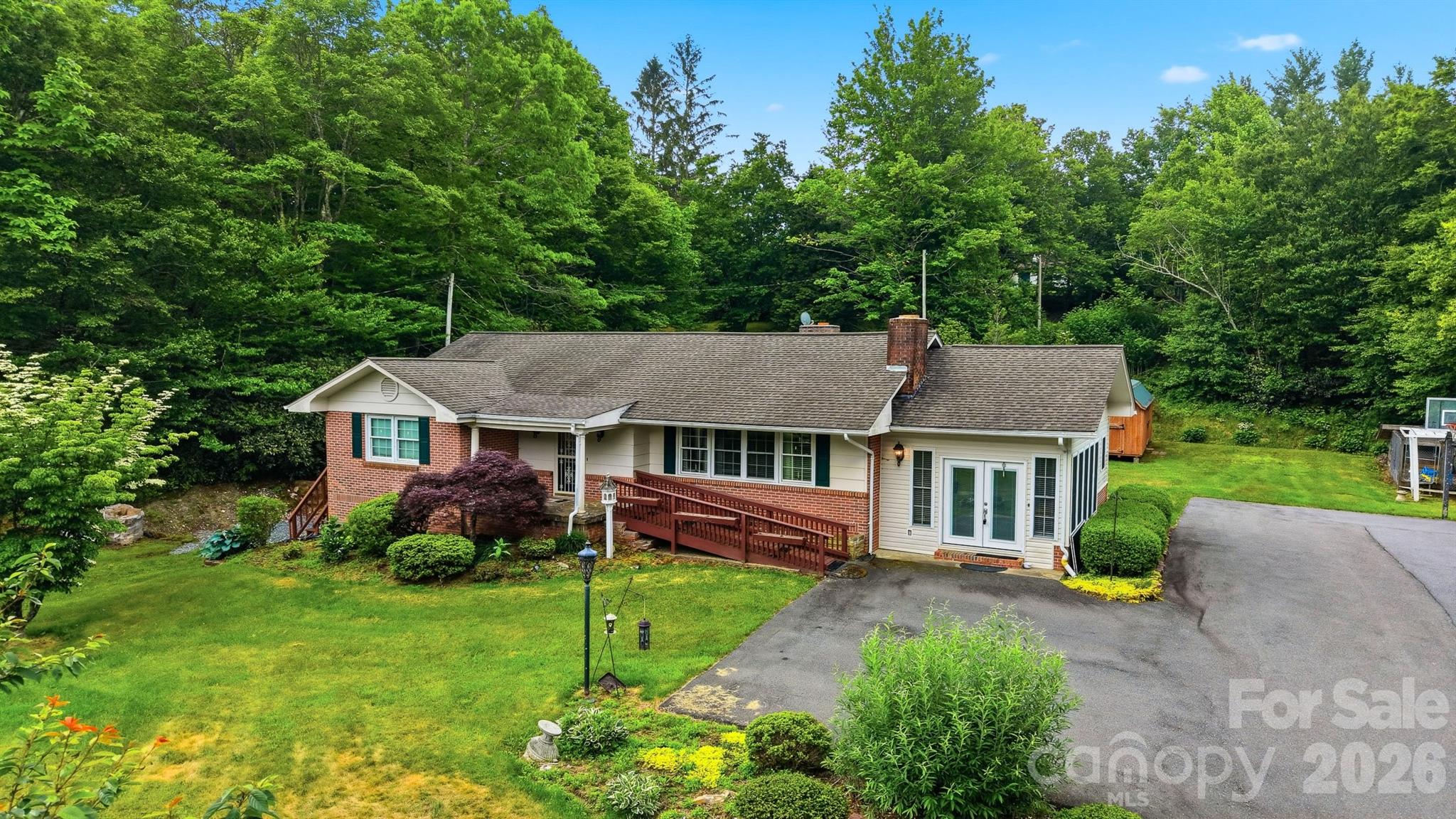 9121 NC 181 Highway Property Photo 1