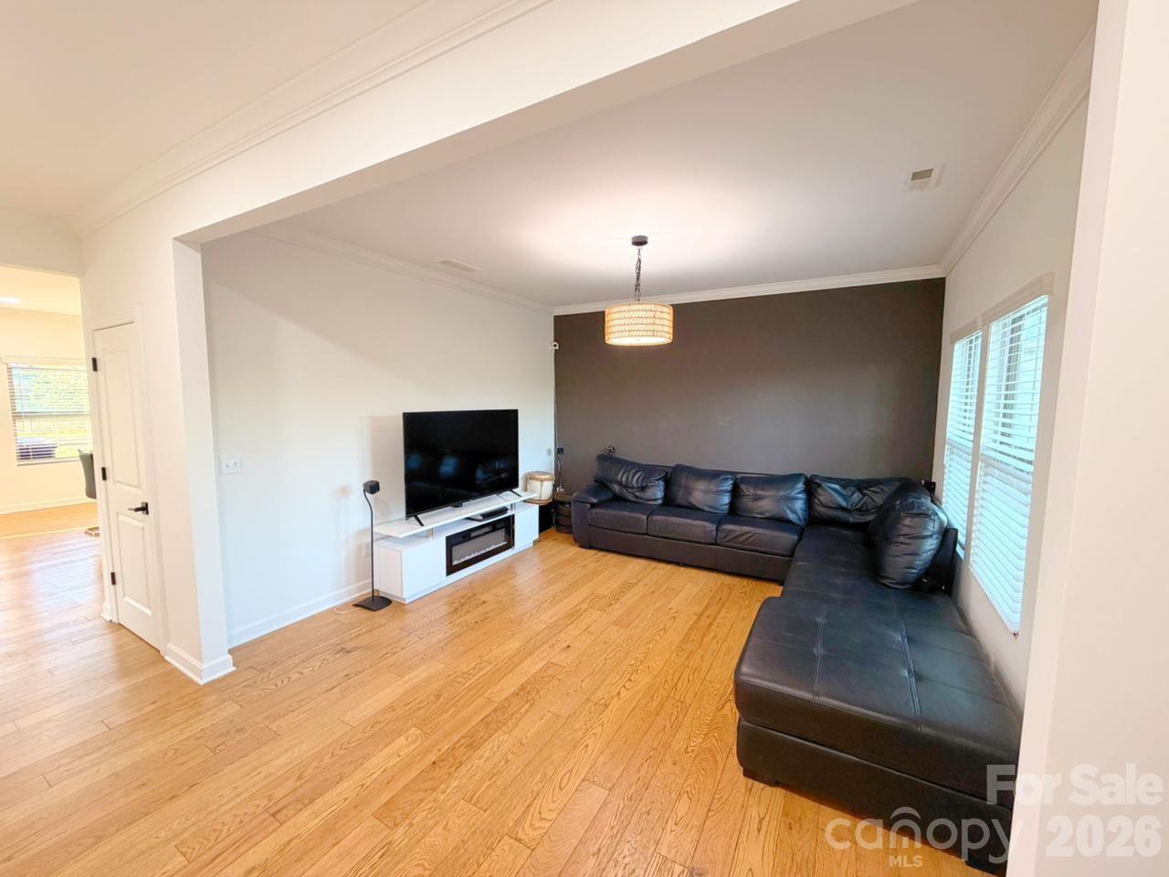 4314 Collingham Drive Property Photo 4