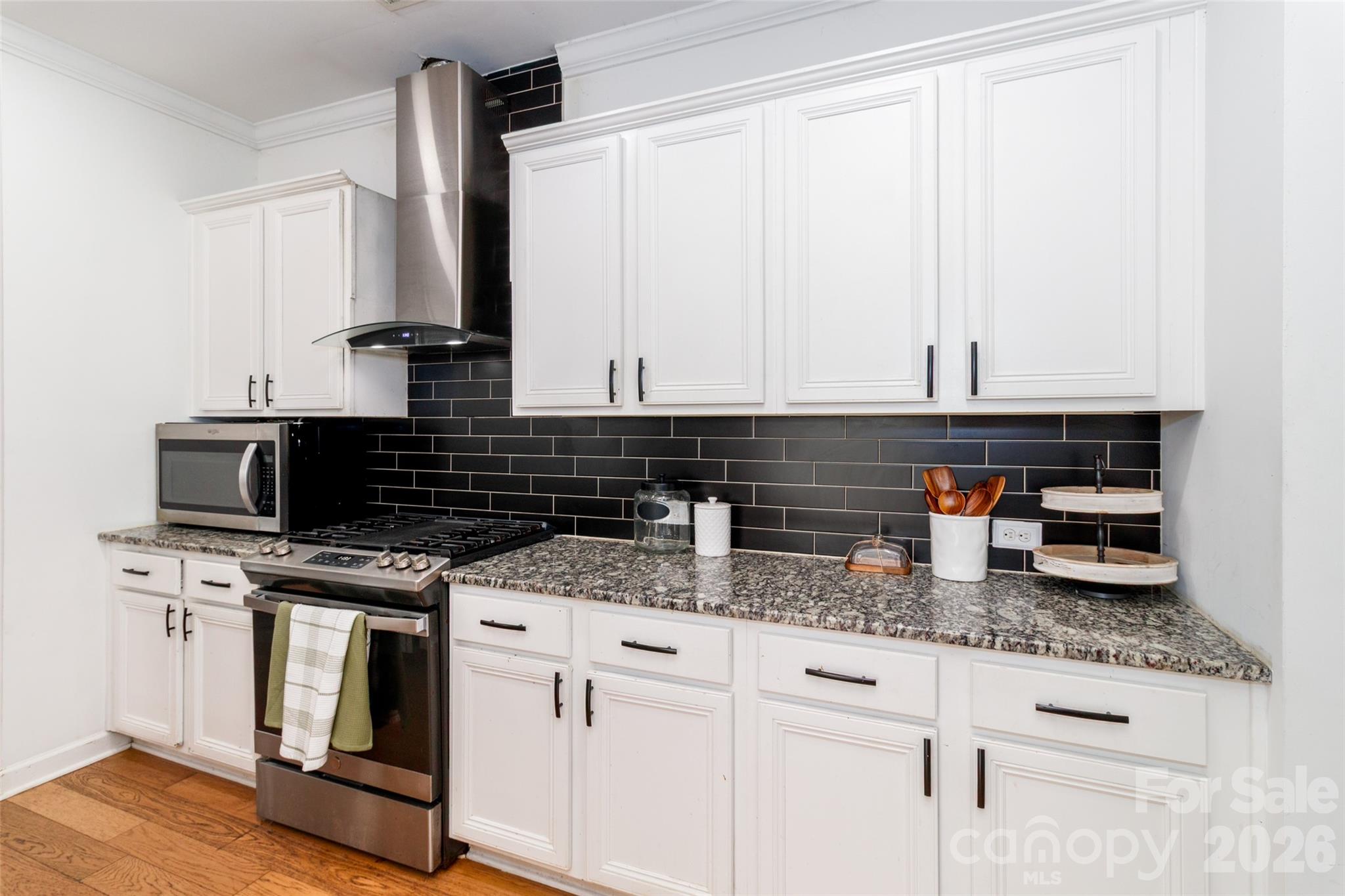 4314 Collingham Drive Property Photo 8