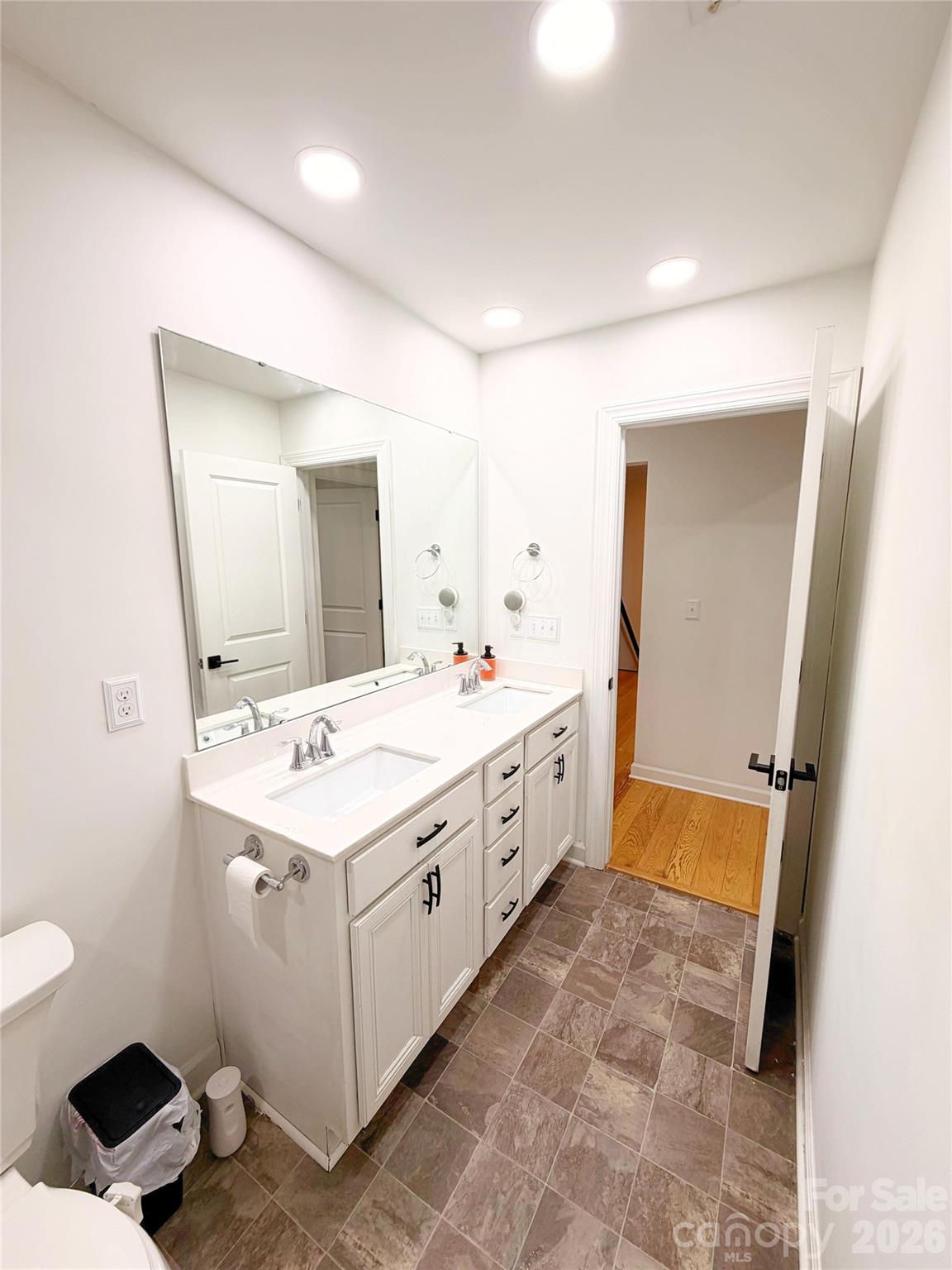 4314 Collingham Drive Property Photo 25