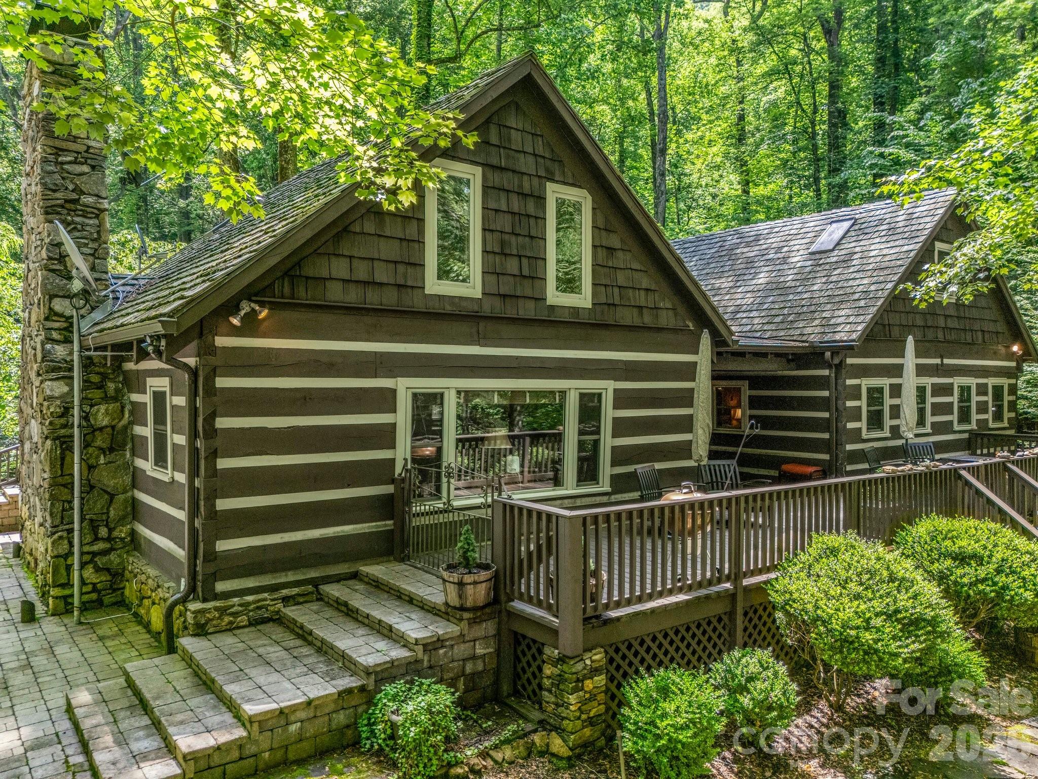 980 Mountain Forest Drive Property Photo 12