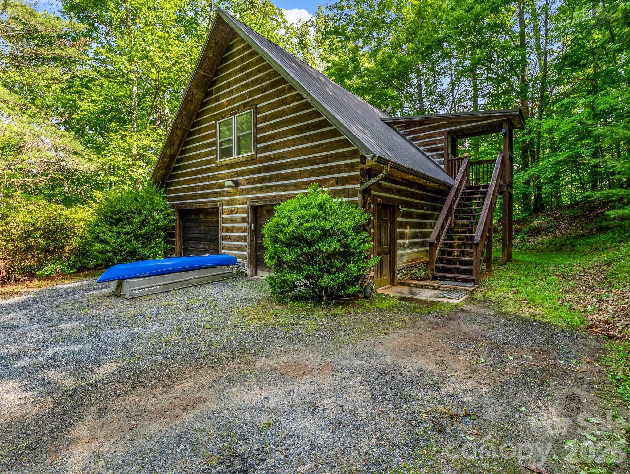 980 Mountain Forest Drive Property Photo 27