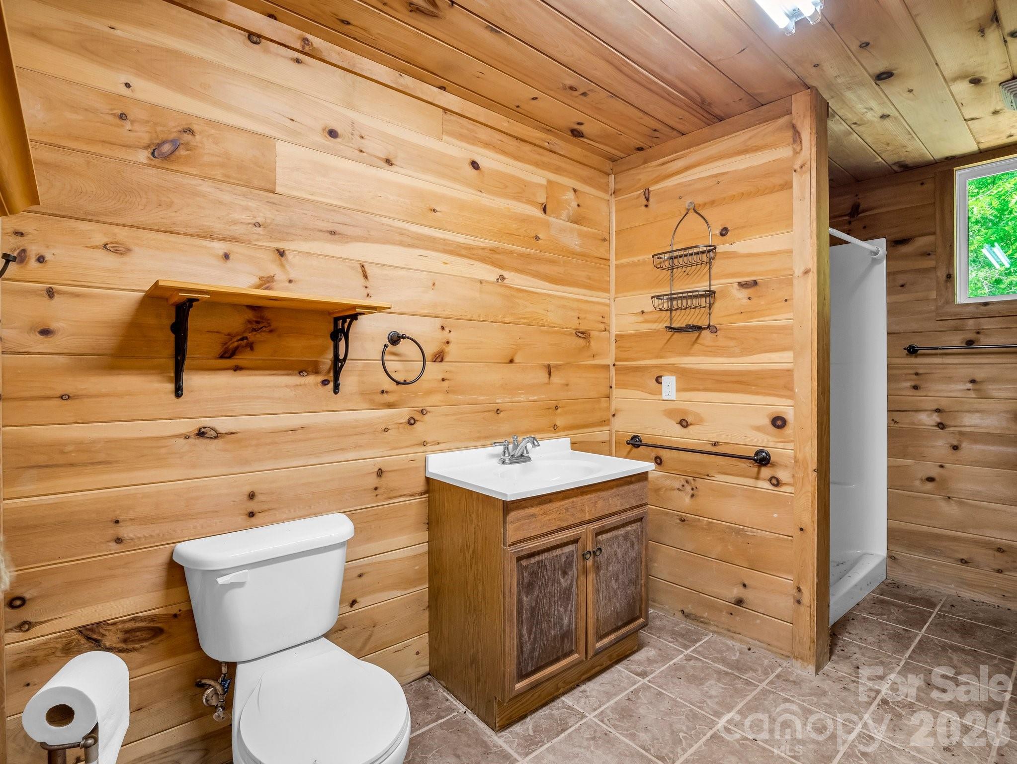 980 Mountain Forest Drive Property Photo 34